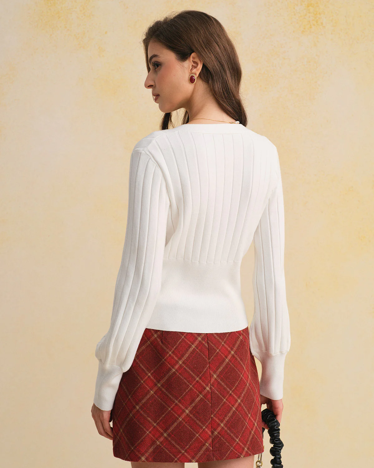 White V Neck Slim Knit Cardigan