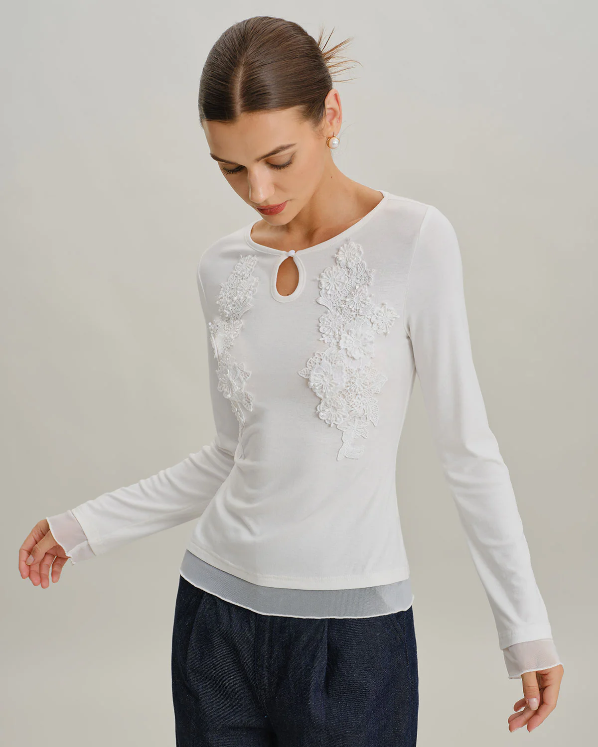 White Round Neck Knit Slim Tee