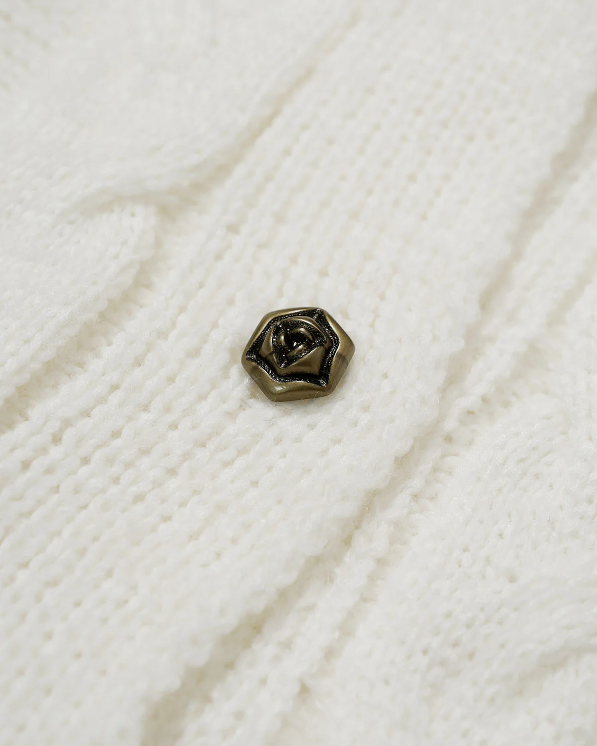 White Contrasting Single Breasted Knit Cardigan