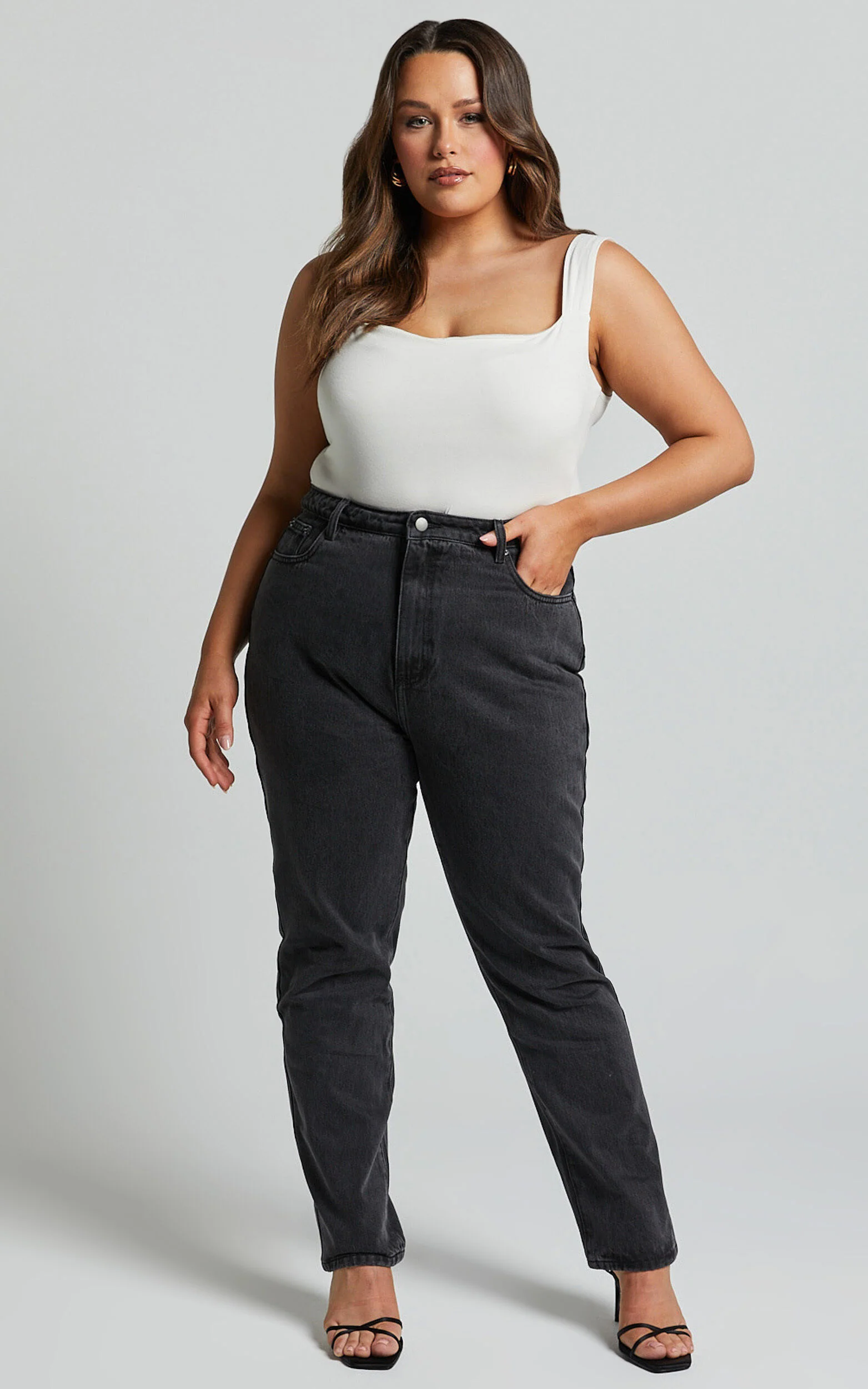 Billie Jeans - High Waisted Recycled Cotton Mom Denim Jeans in Washed Black