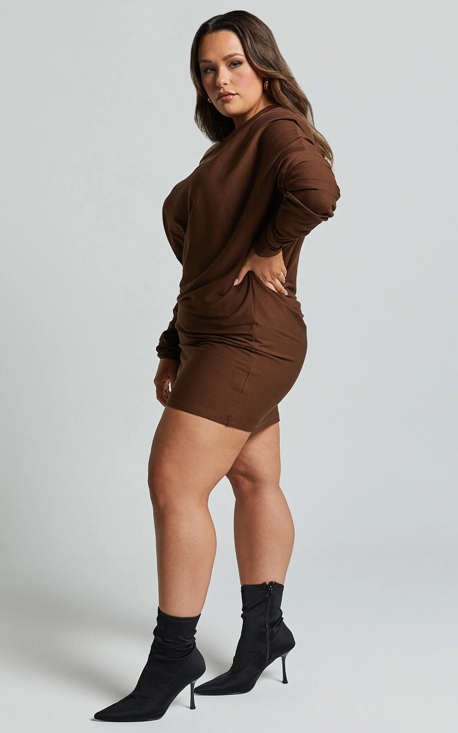 Fermina Mini Dress - Long Sleeve Bodycon Dress in Chocolate