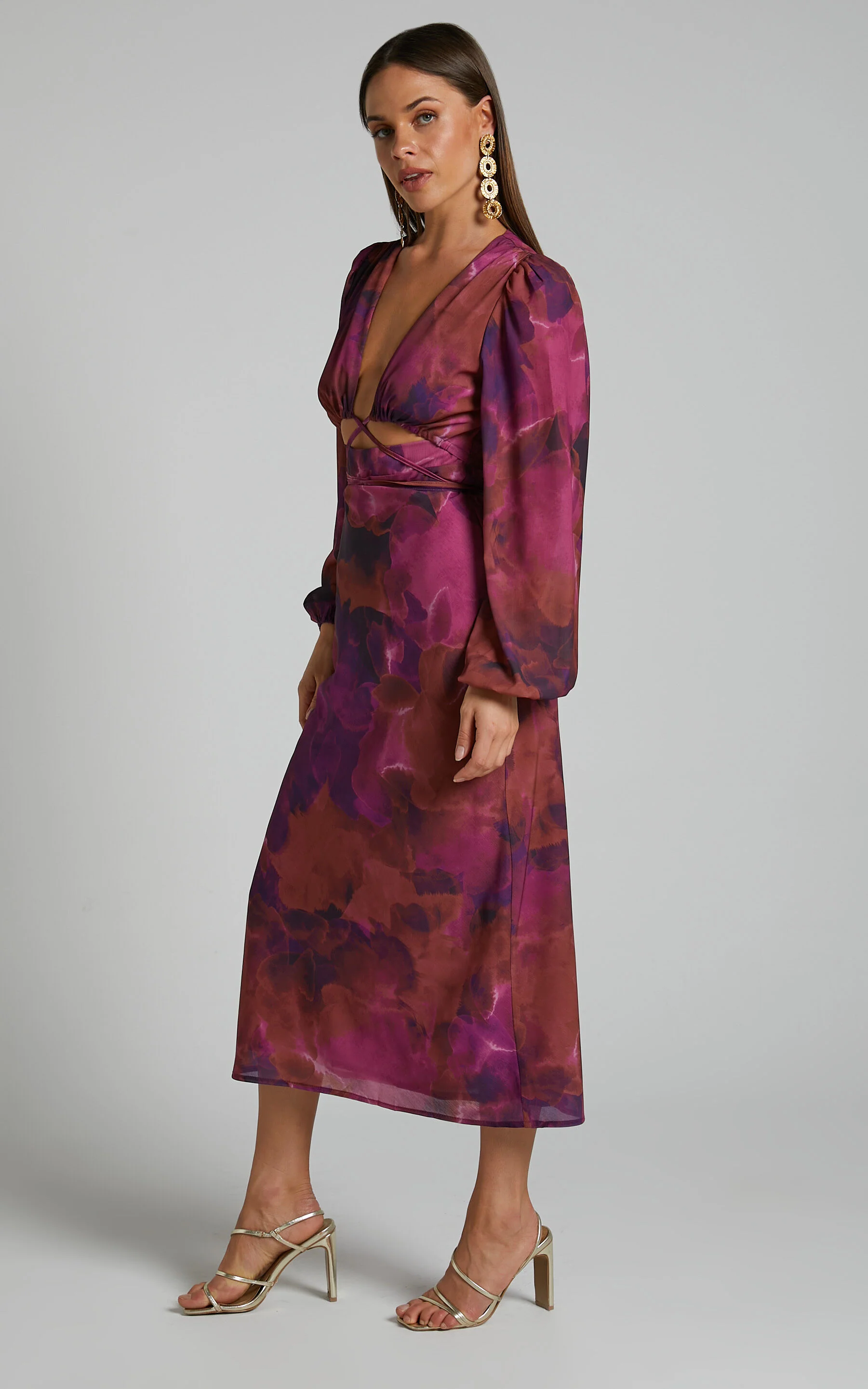 Artola Midi Dress - Front Cut Out Long Sleeve Dress in Blurred Dreams