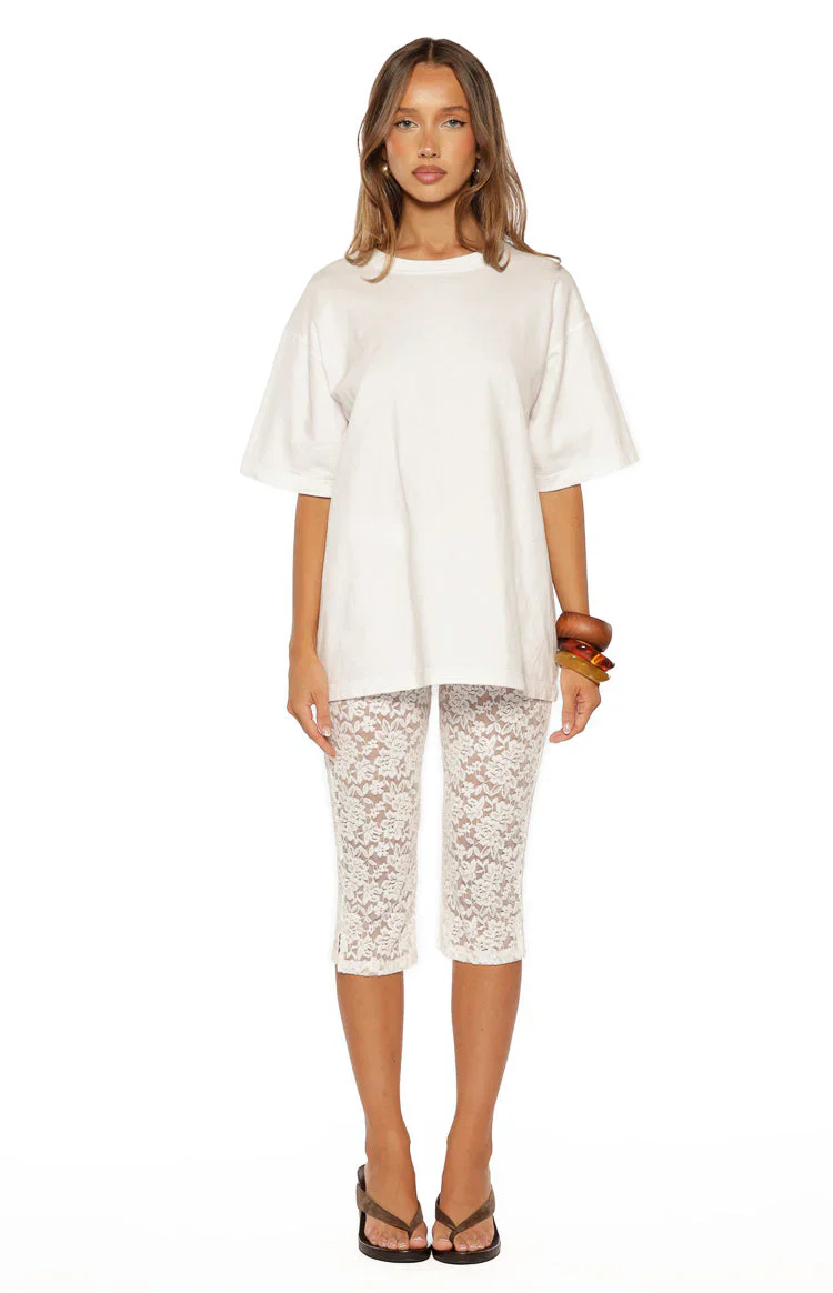 Lydia White Lace Mid Rise Capri Pants