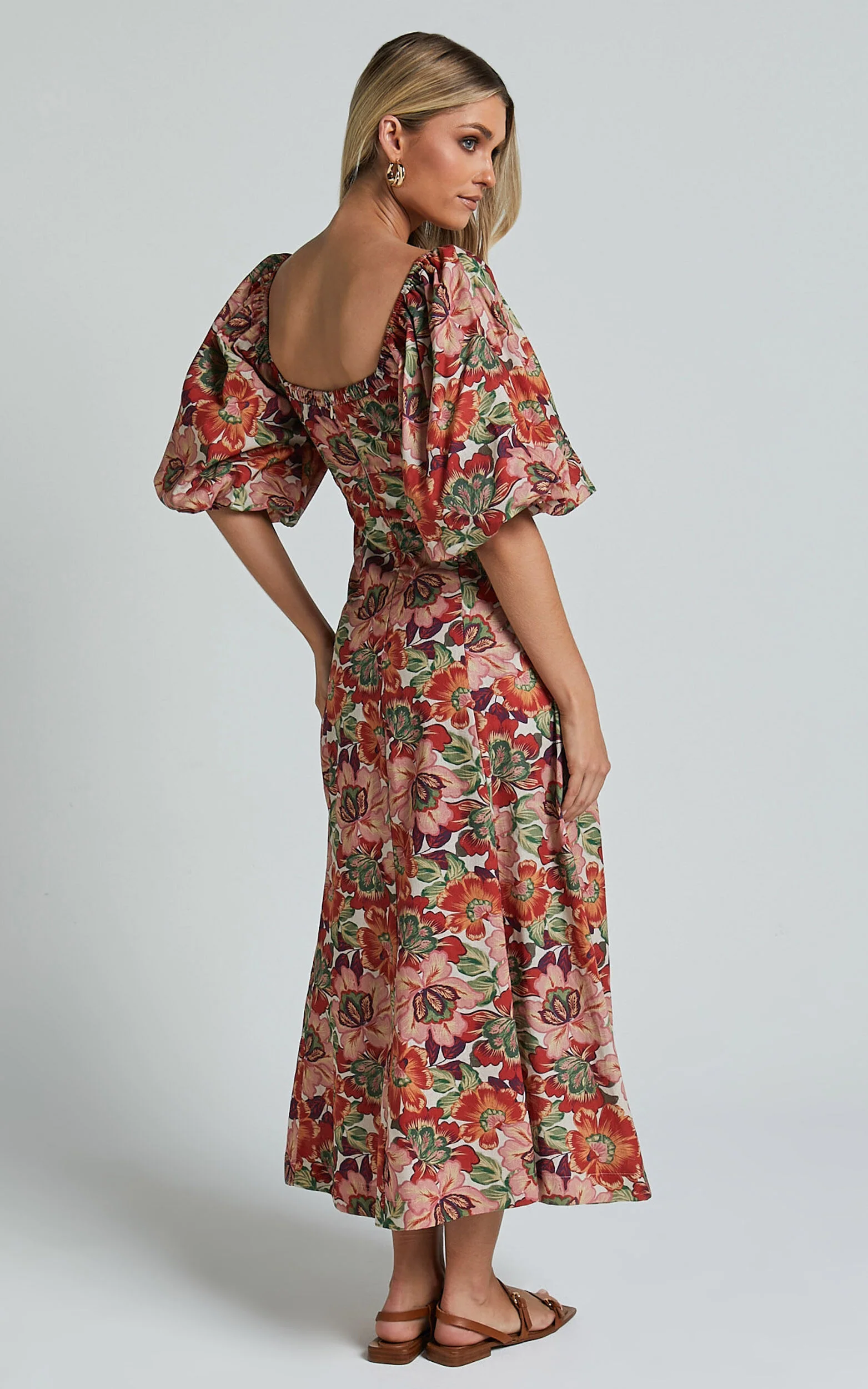 Amalie The Label - Catalina Linen Blend Sweetheart Balloon Sleeve Midi Dress in Musee Print