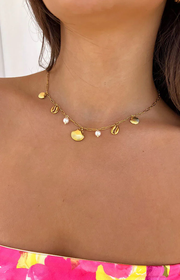 Gigli Gold Shell Necklace