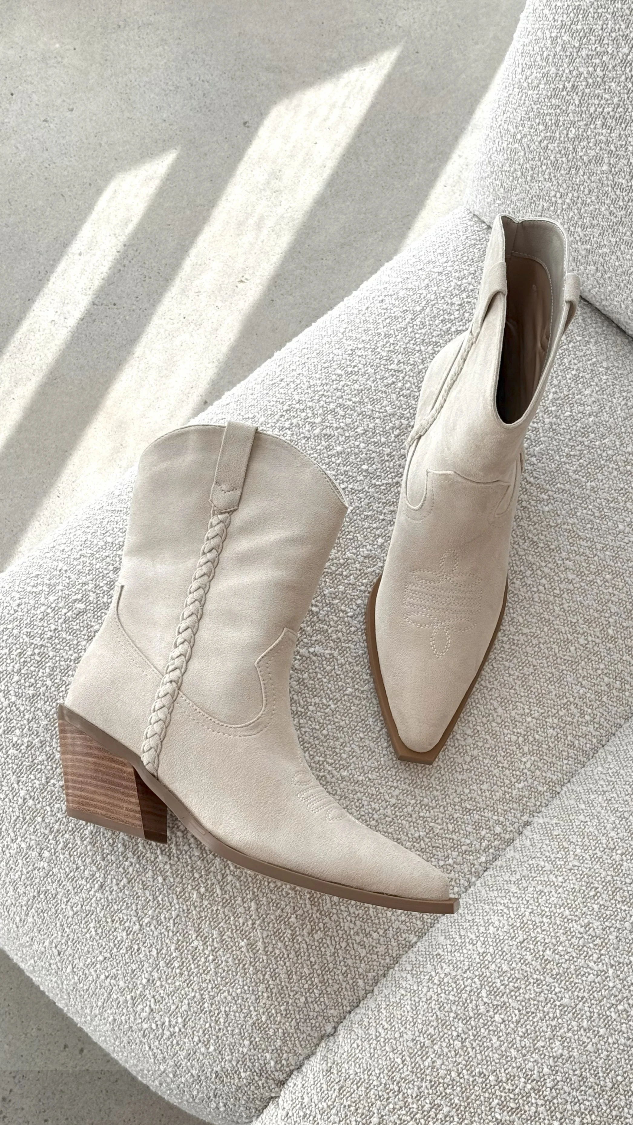 Ellenora Boots - Light Sand Suede