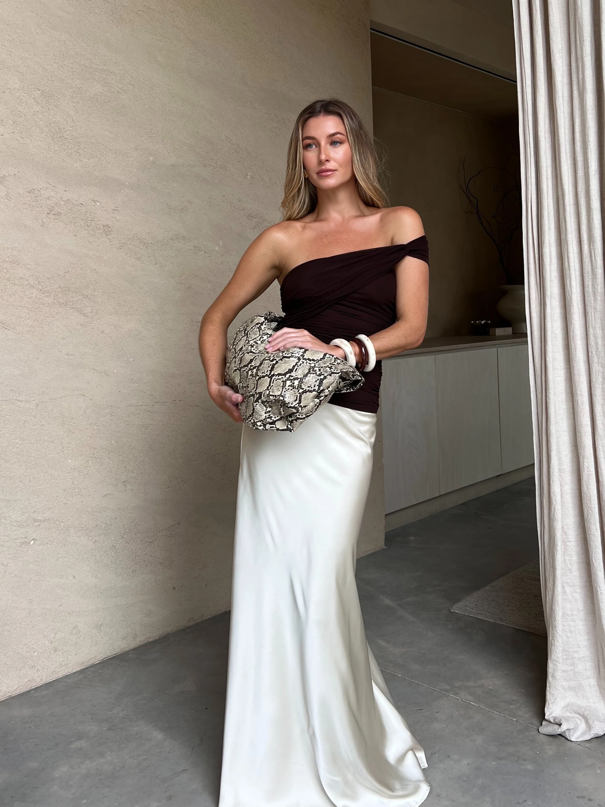 Liana Asymmetrical Top - Chocolate