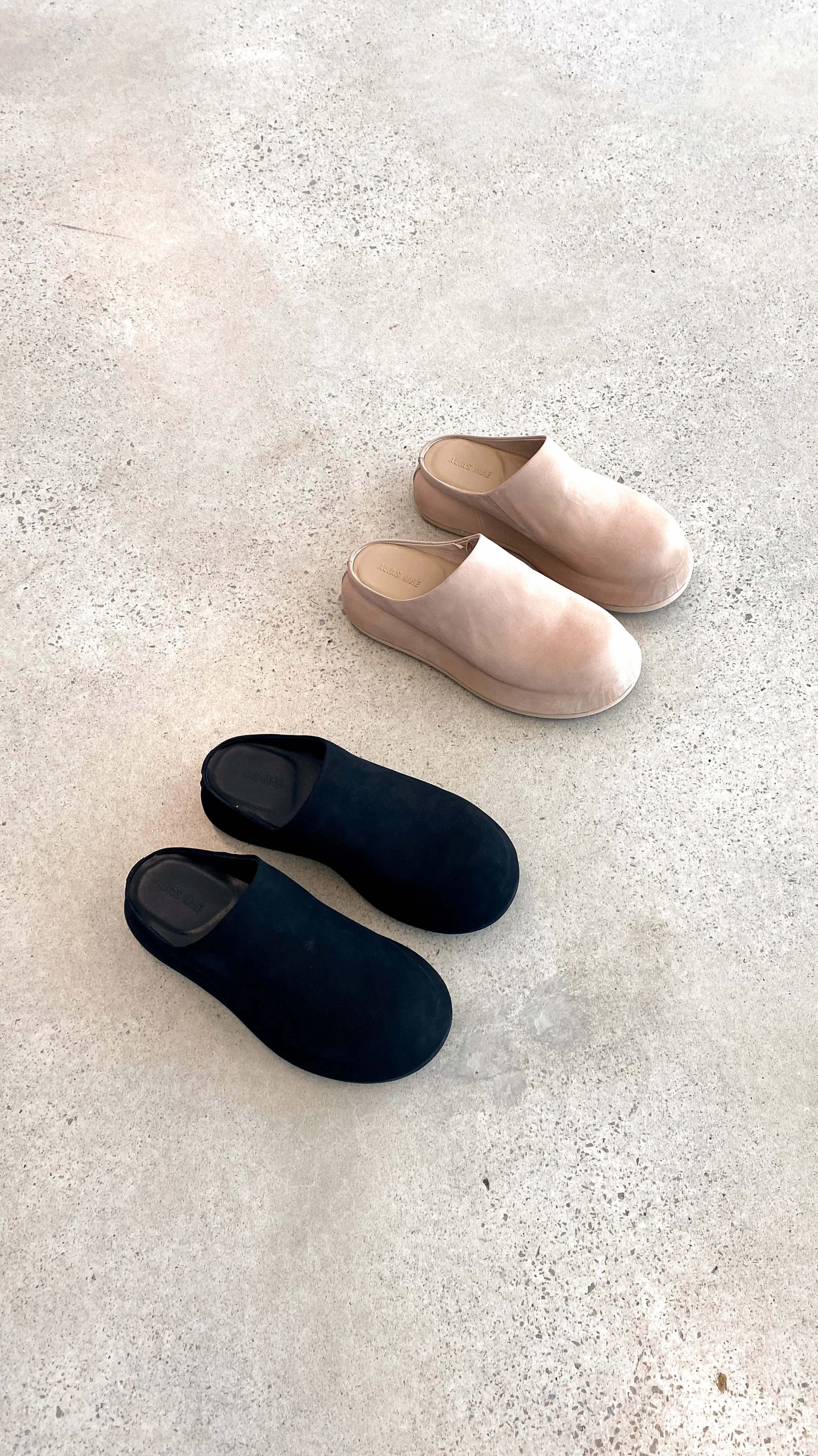 Alias Mae Phoebe Slide - Black Nubuck