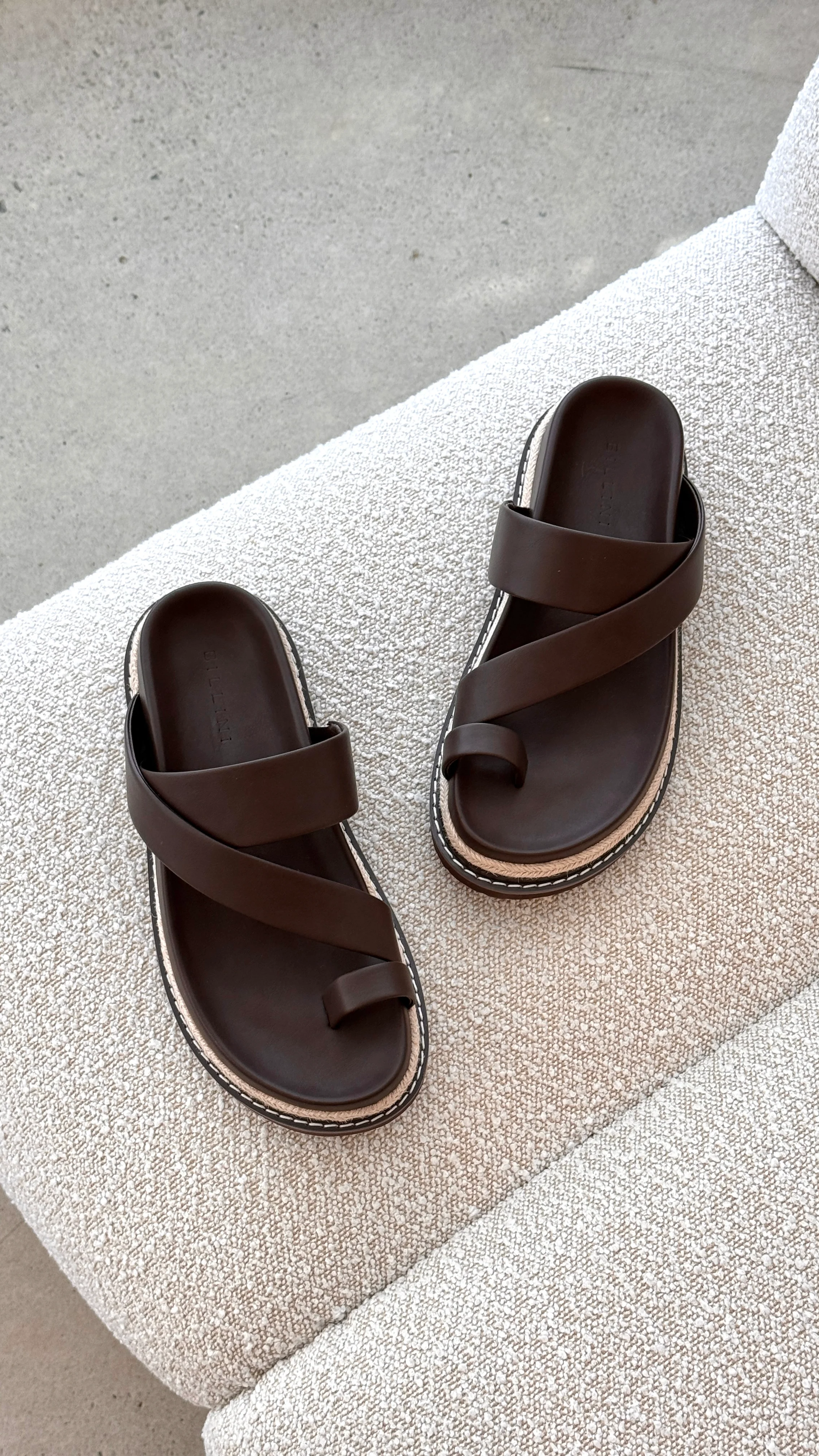 Armas Slide - Chocolate