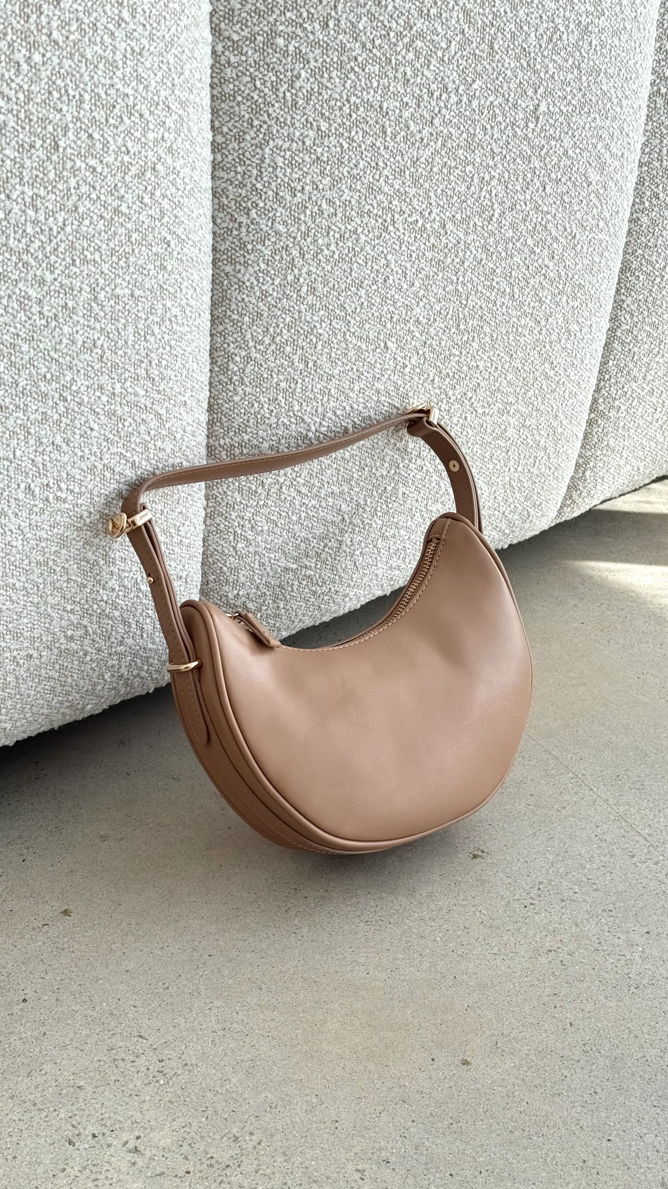 Halo Shoulder Bag - Almond