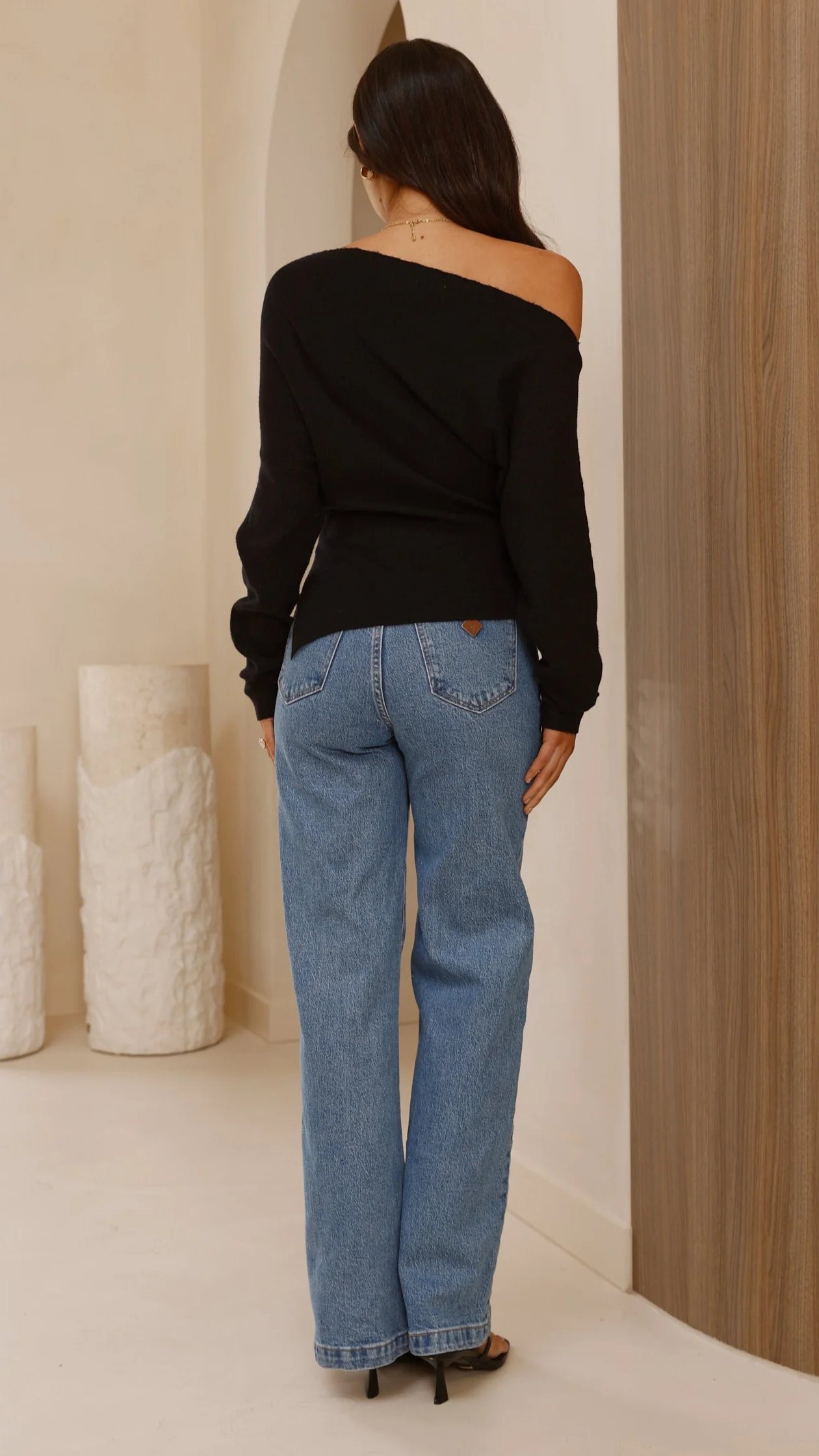 Eleora Long Sleeve Asymmetrical Top - Black