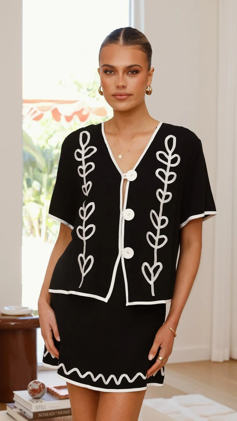 Easton Top - Black / White