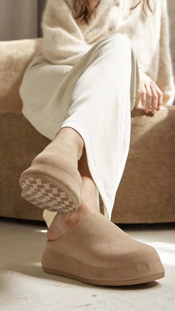 Alias Mae Phoebe Slide - Cream Nubuck