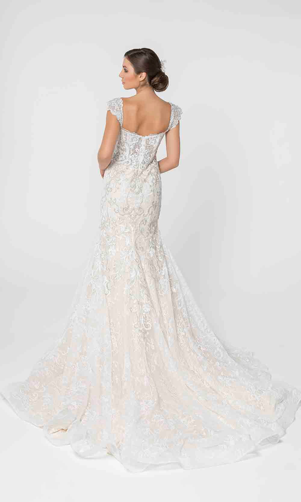 Fashionnob - Elizabeth K GL2822