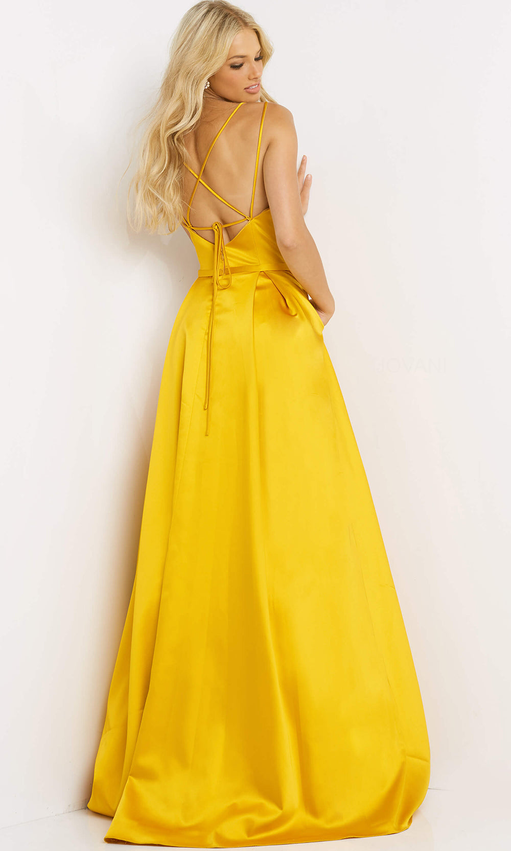 Fashionnob - JVN by Jovani JVN02536