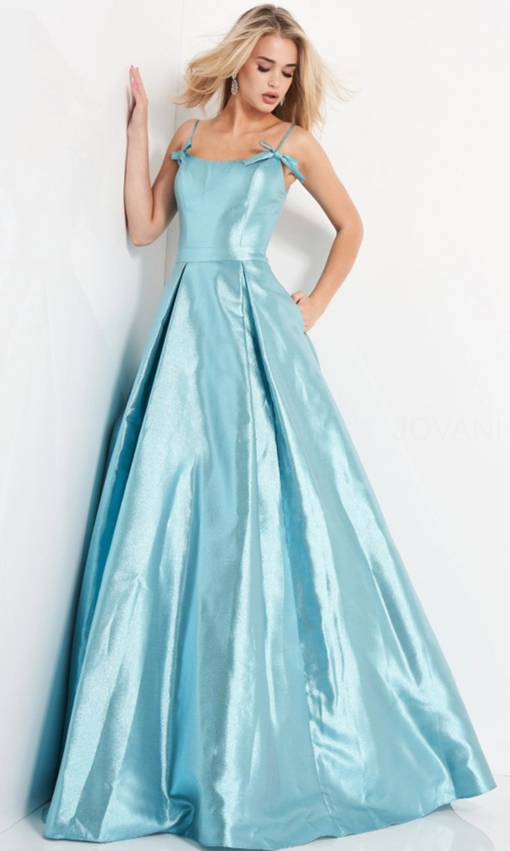 Fashionnob - JVN by Jovani JVN03479