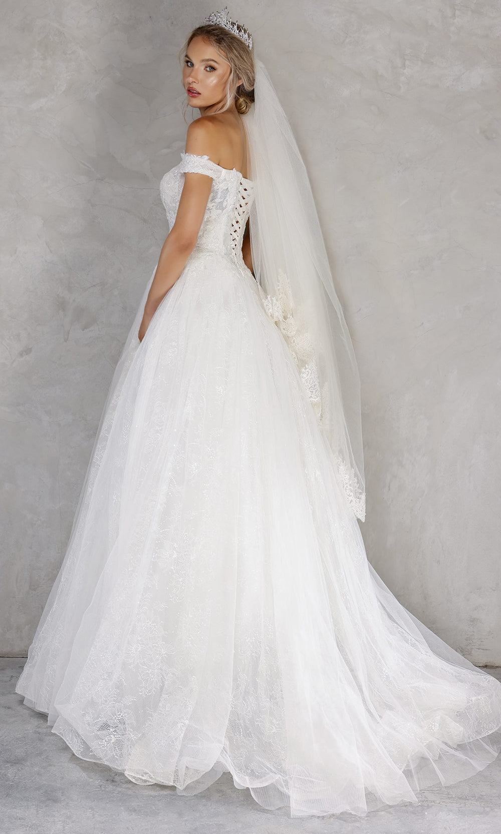 Fashionnob - Terani Couture 2215P0034