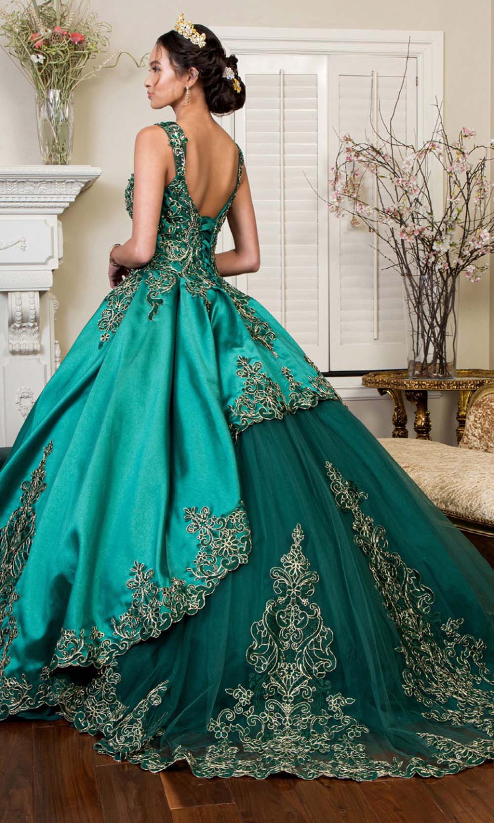 Fashionnob - Elizabeth K GL1930