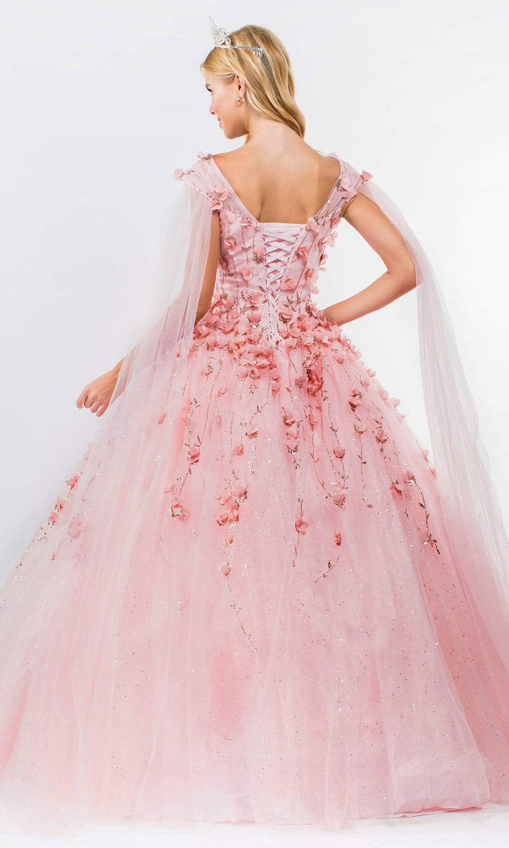 Fashionnob - Elizabeth K GL1974