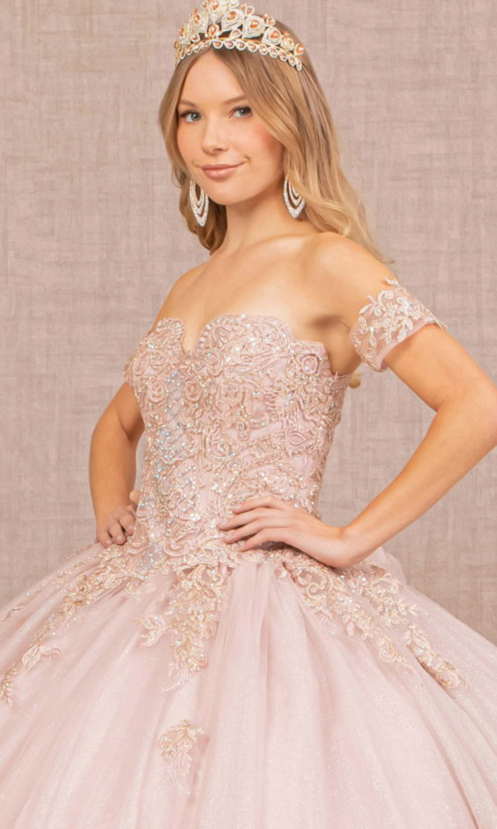 Fashionnob - Elizabeth K GL2604