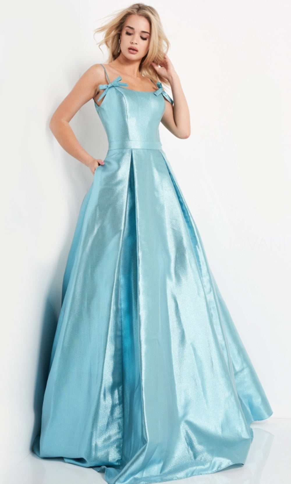 Fashionnob - JVN by Jovani JVN03479