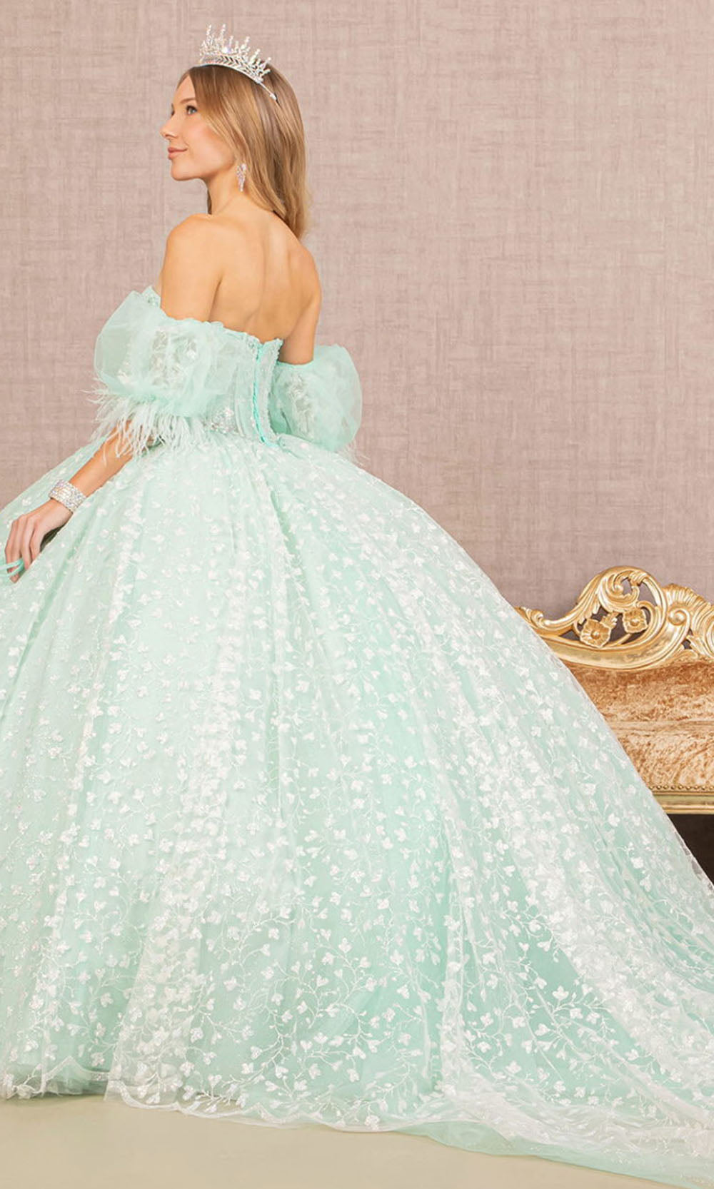 Fashionnob - Elizabeth K GL3176