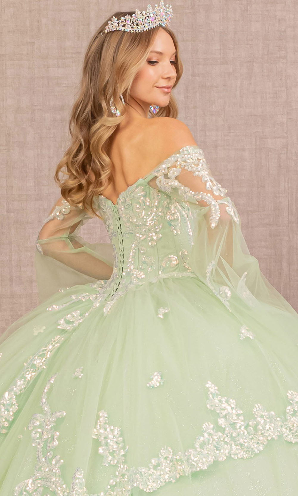 Fashionnob - Elizabeth K GL3109