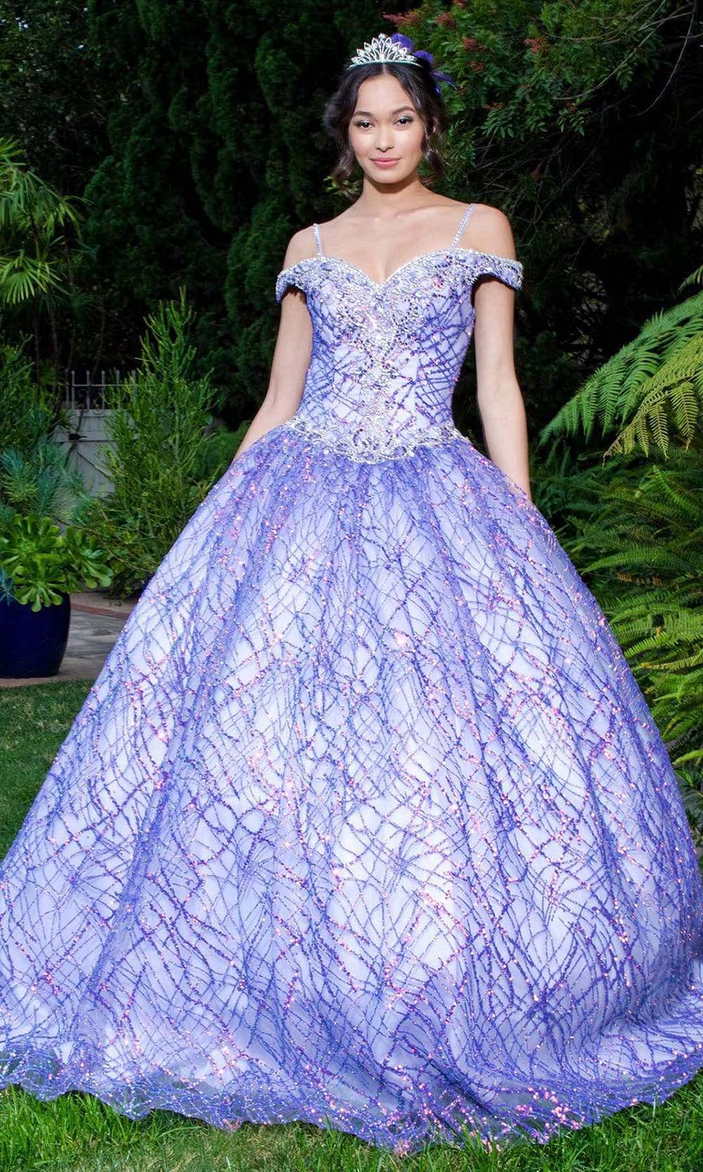 Fashionnob - Elizabeth K GL1928