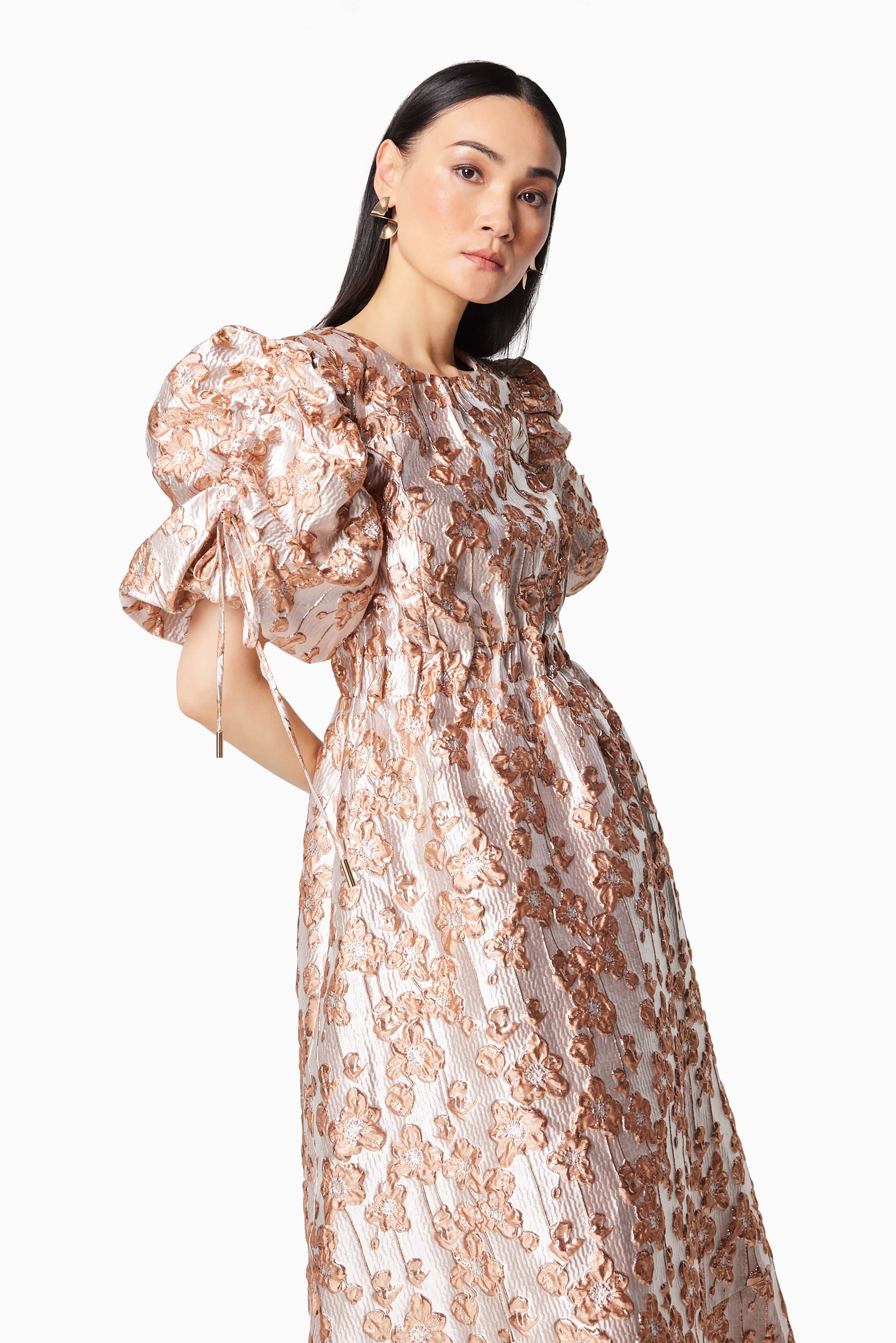 Mystique Short Puffed Metallic Midi Dress In Pink