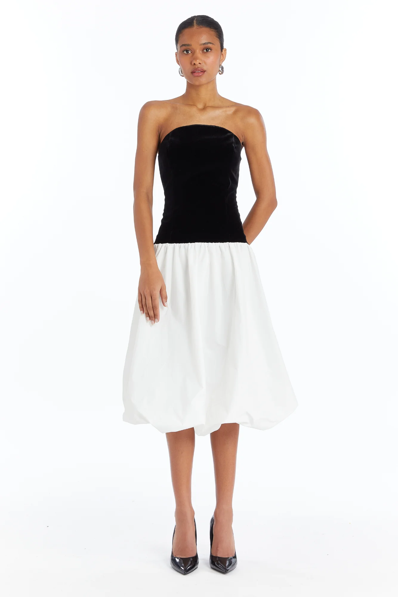 Kerry Arrived In Style Strapless Midi Dress