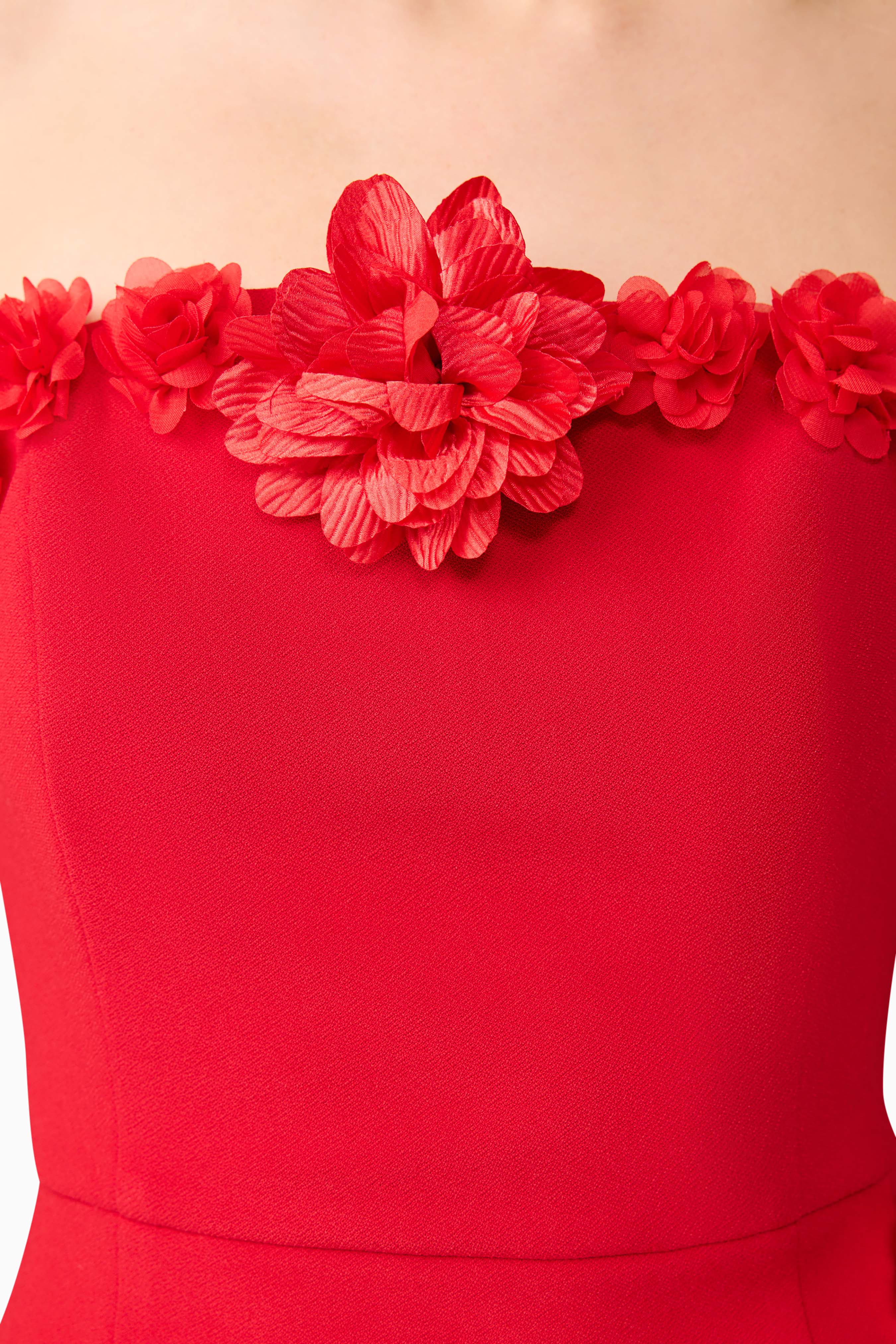 Keahna Floral Midi Dress In Red