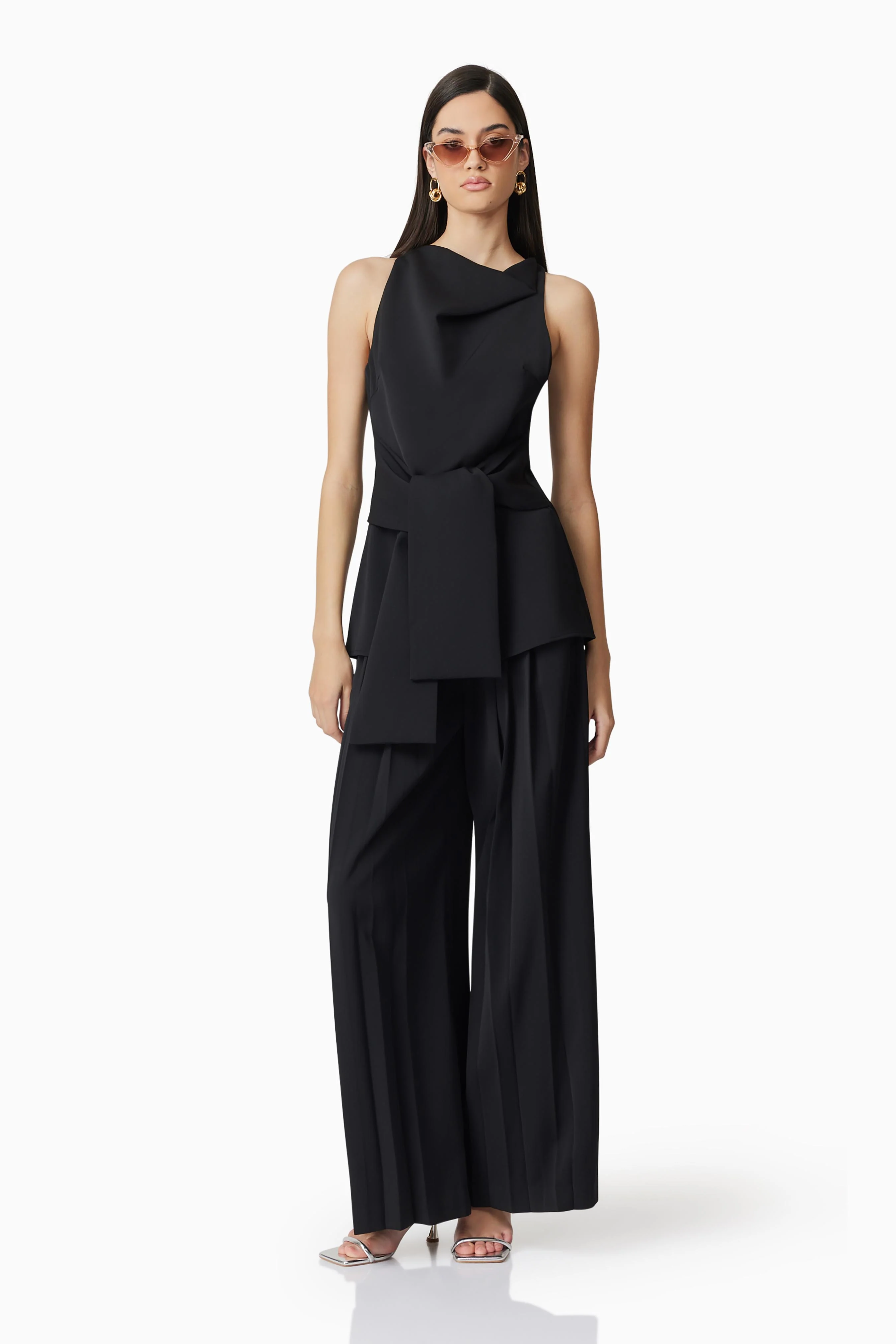 CURAAE Noa Pleated Trousers in Black