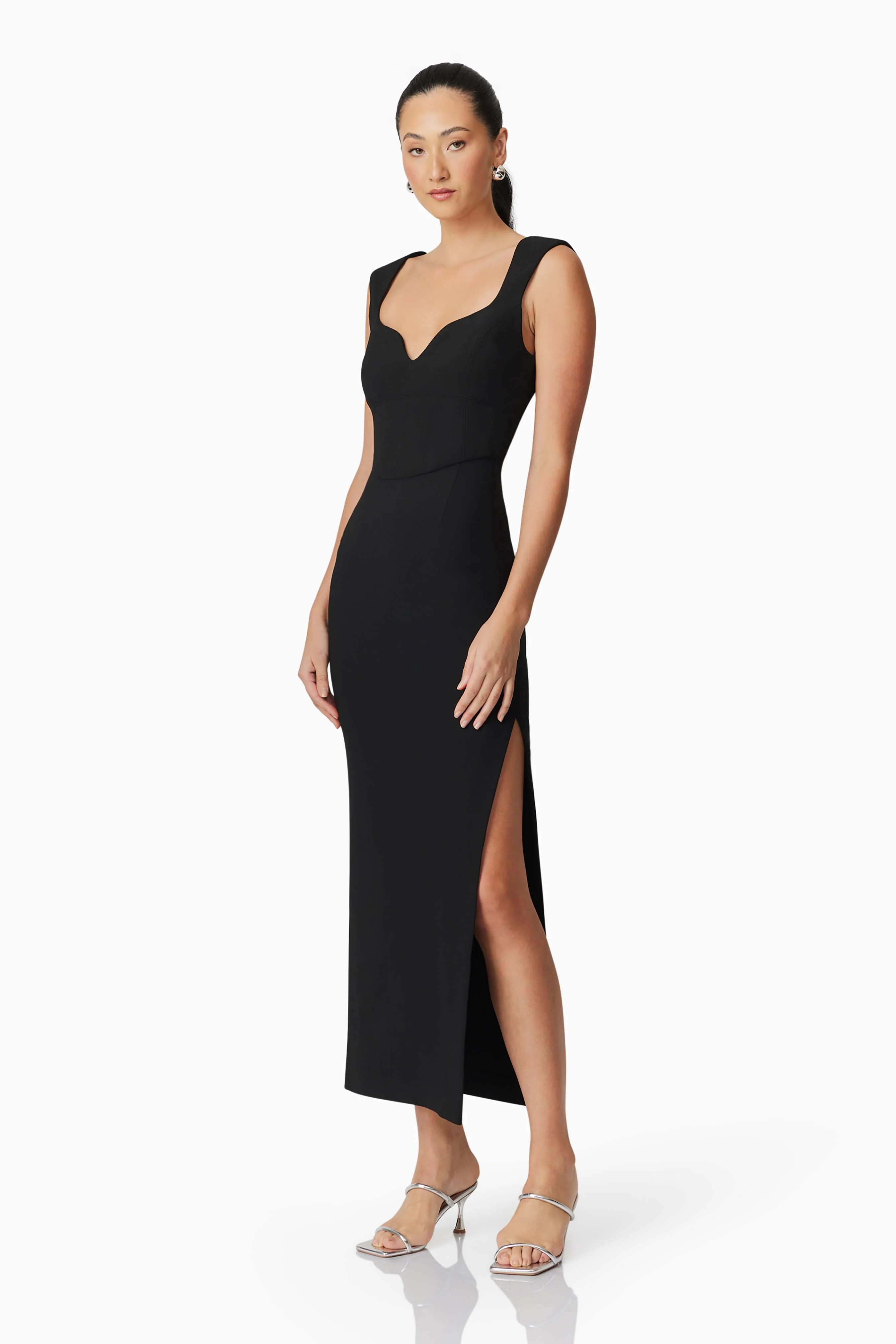 Gia Fitted Gown in Black