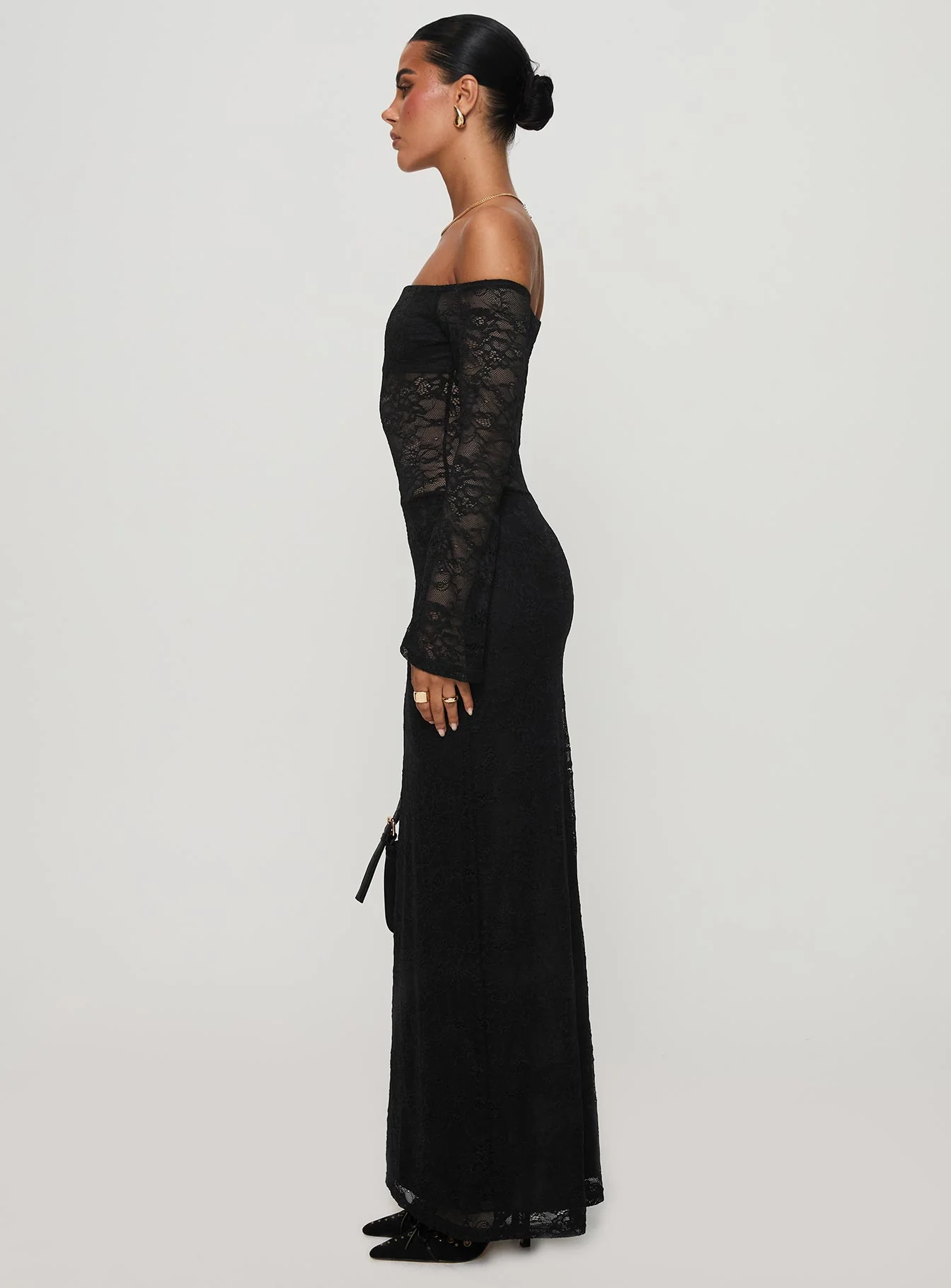 Pinot Grigio Long Sleeve Lace Maxi Dress Black