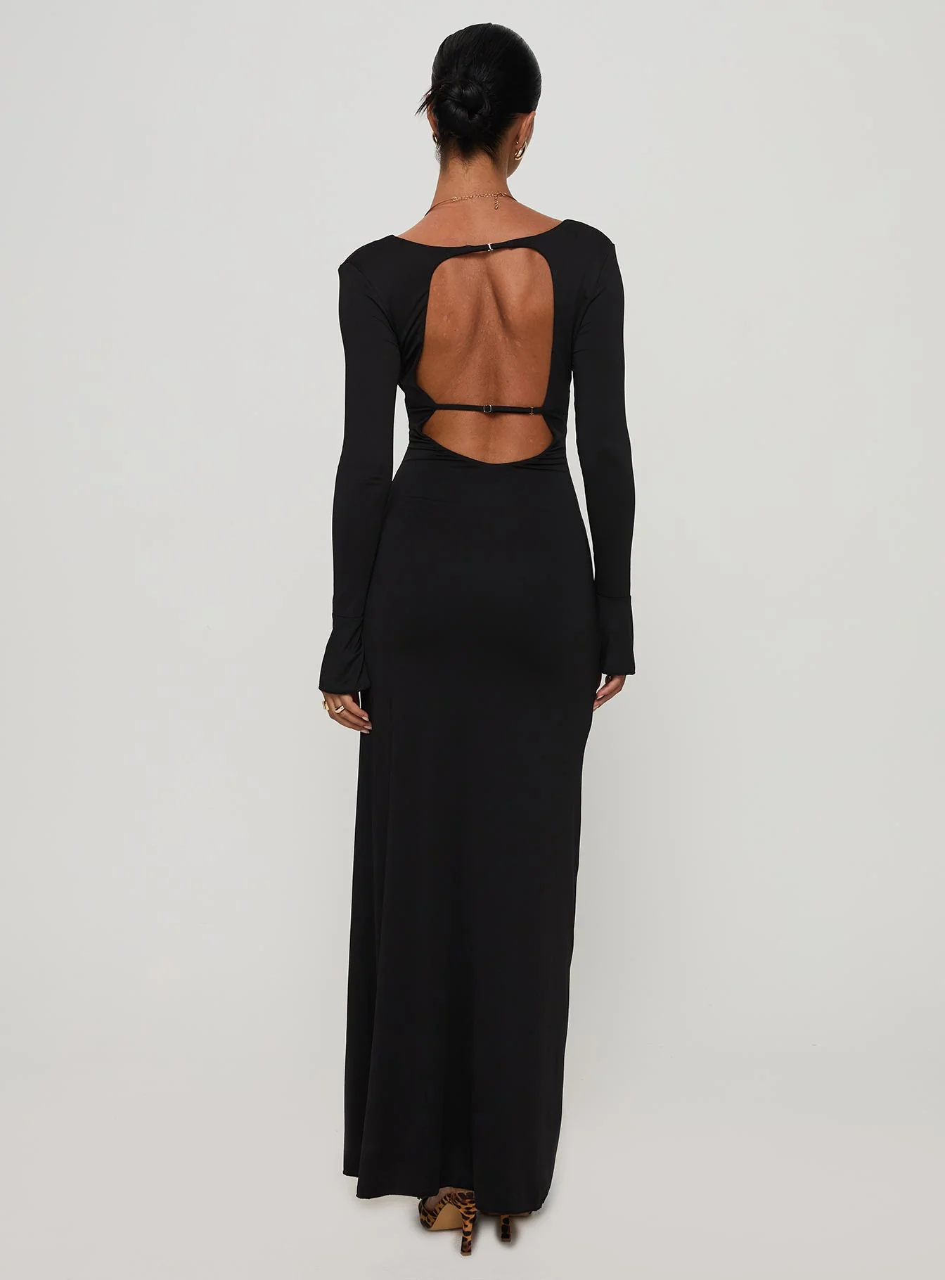 Lezure Plunge Long Sleeve Maxi Dress Black