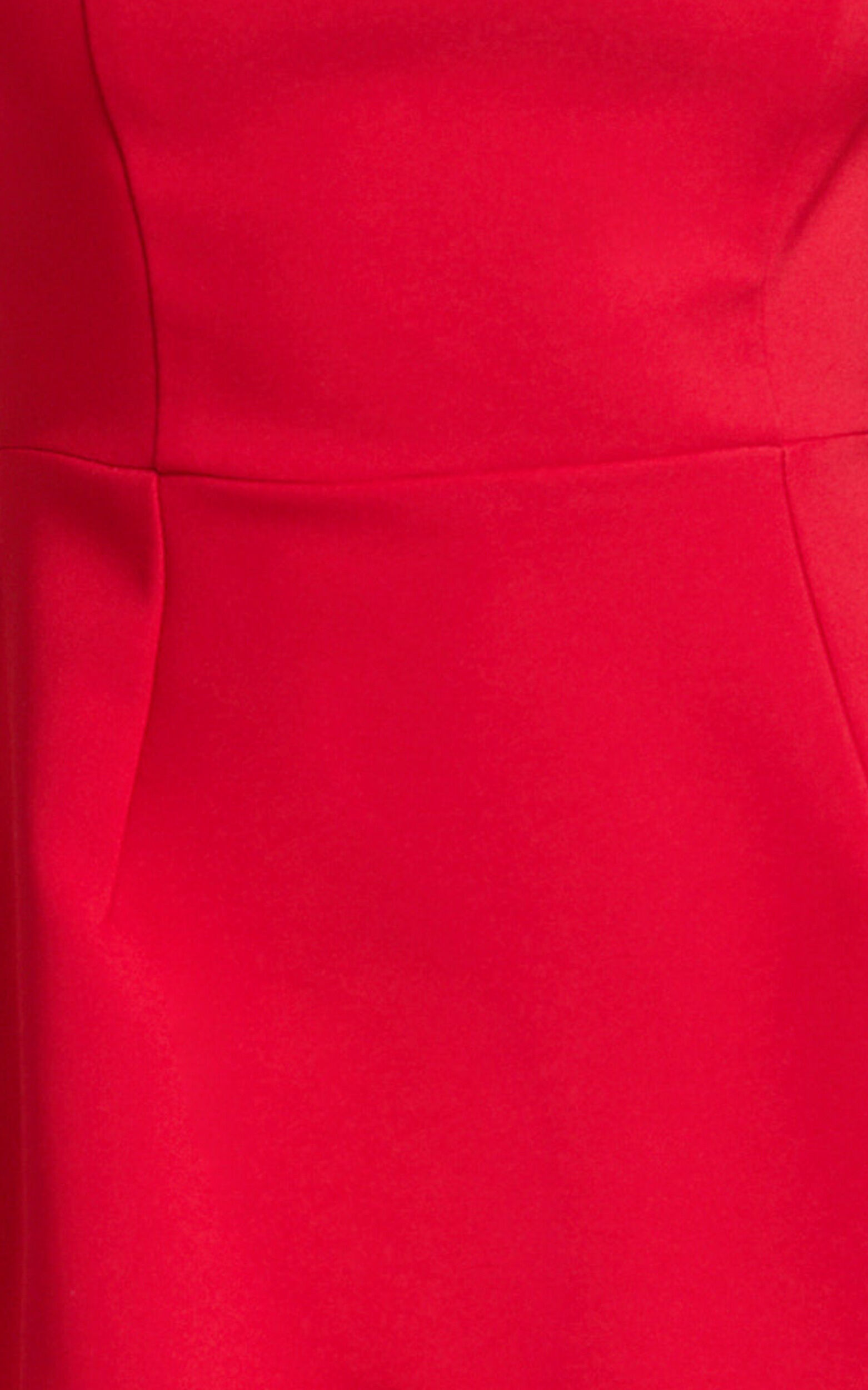 Yuna Mini Dress - Cap Sleeve Open Back Fit And Flare Tulip Dress in Red