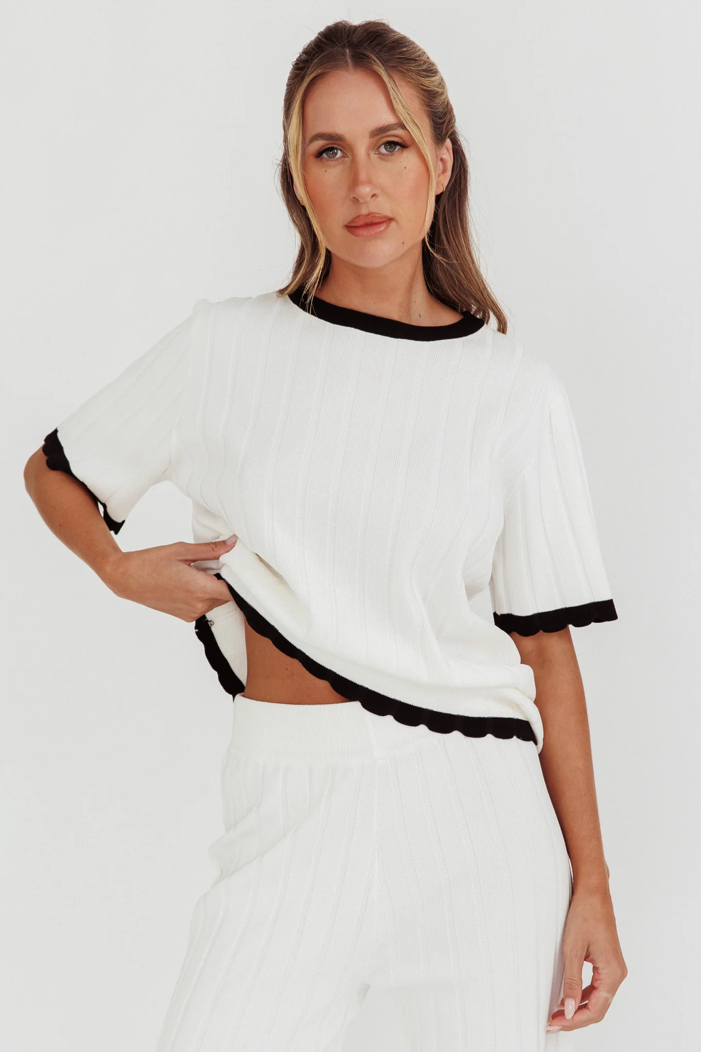 Liloh Contrast Trim Ribbed Knit Top White