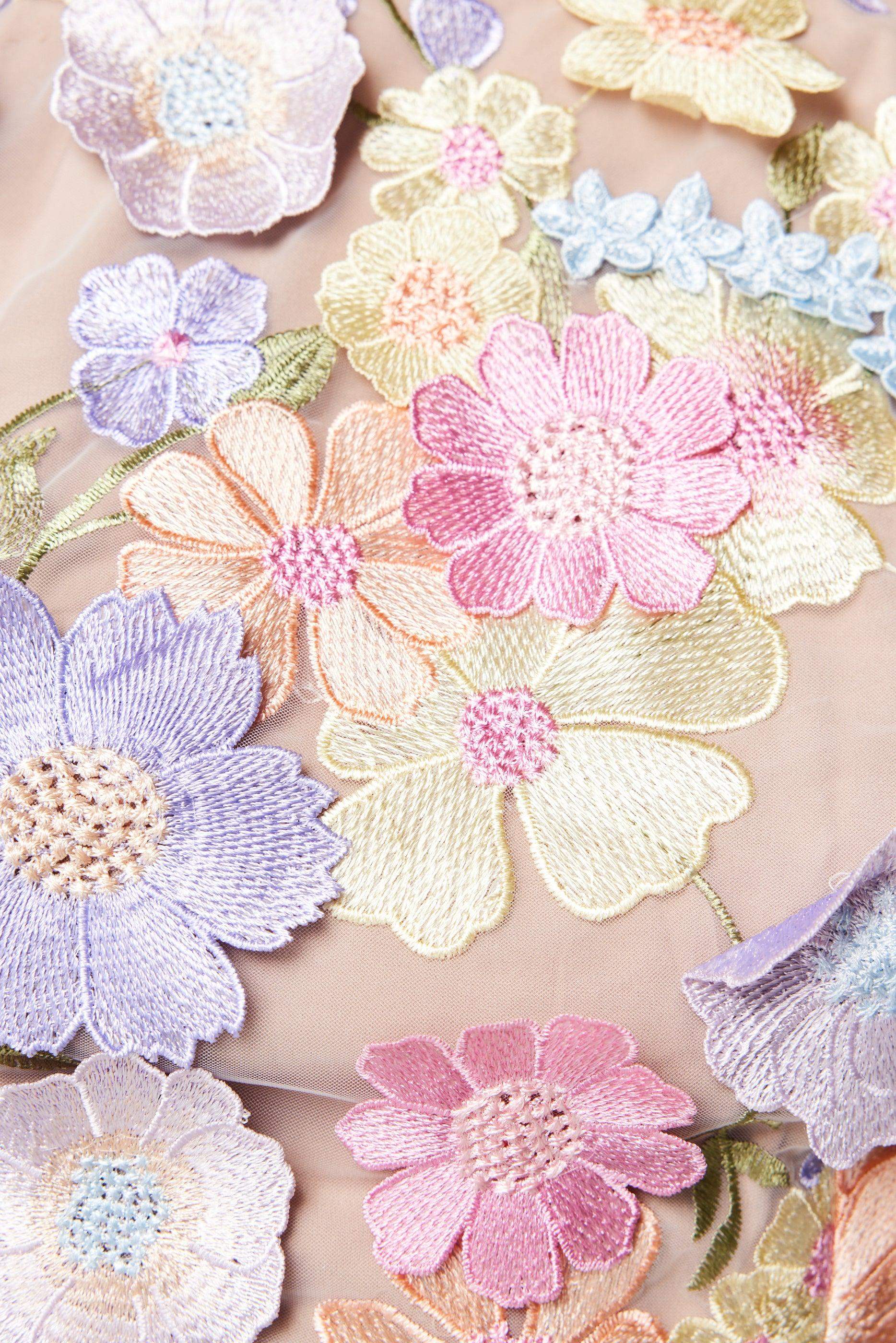 Avalynn 3D Lace Mini Set In Purple