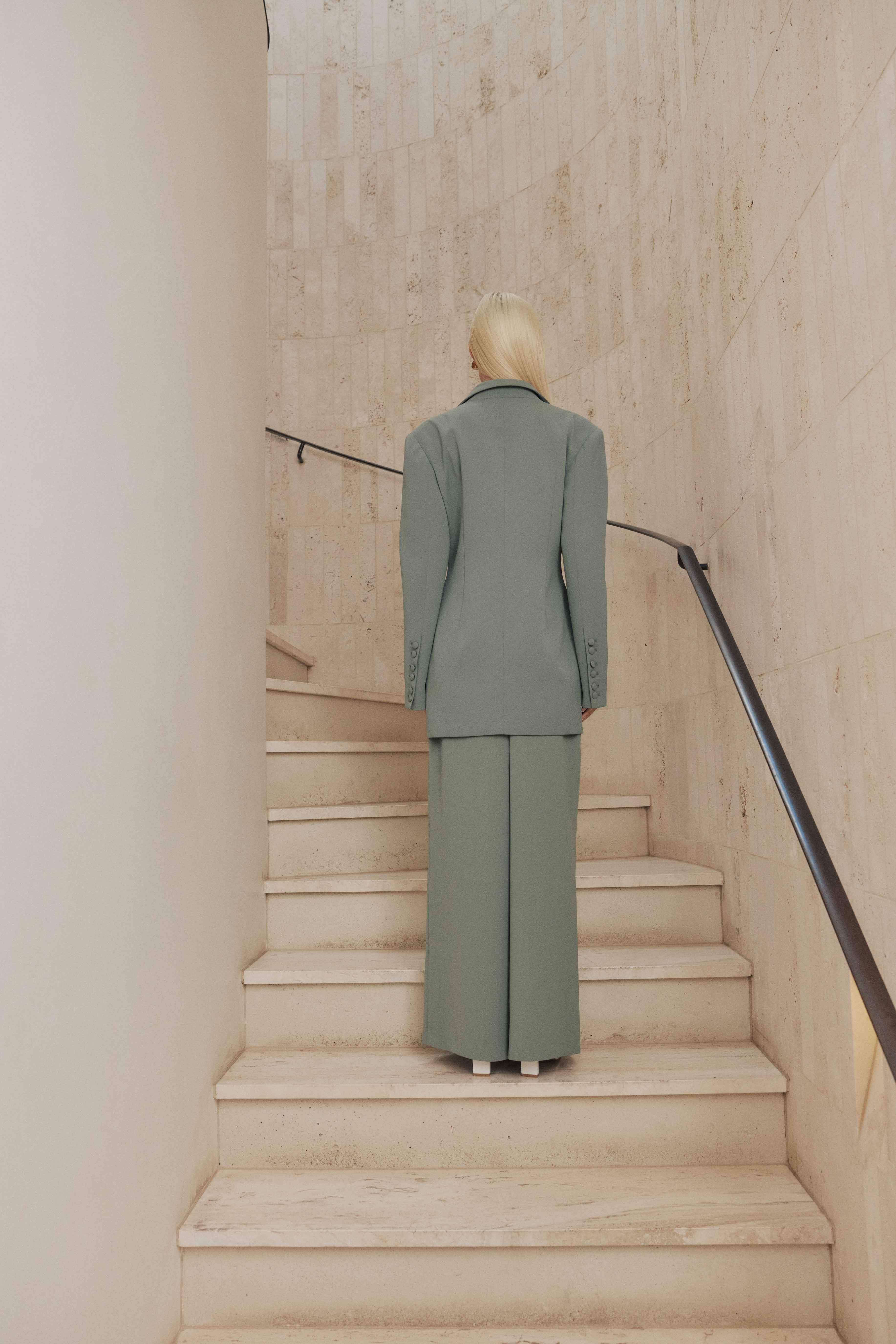 CURAAE Antara Slim Fit Blazer in Green