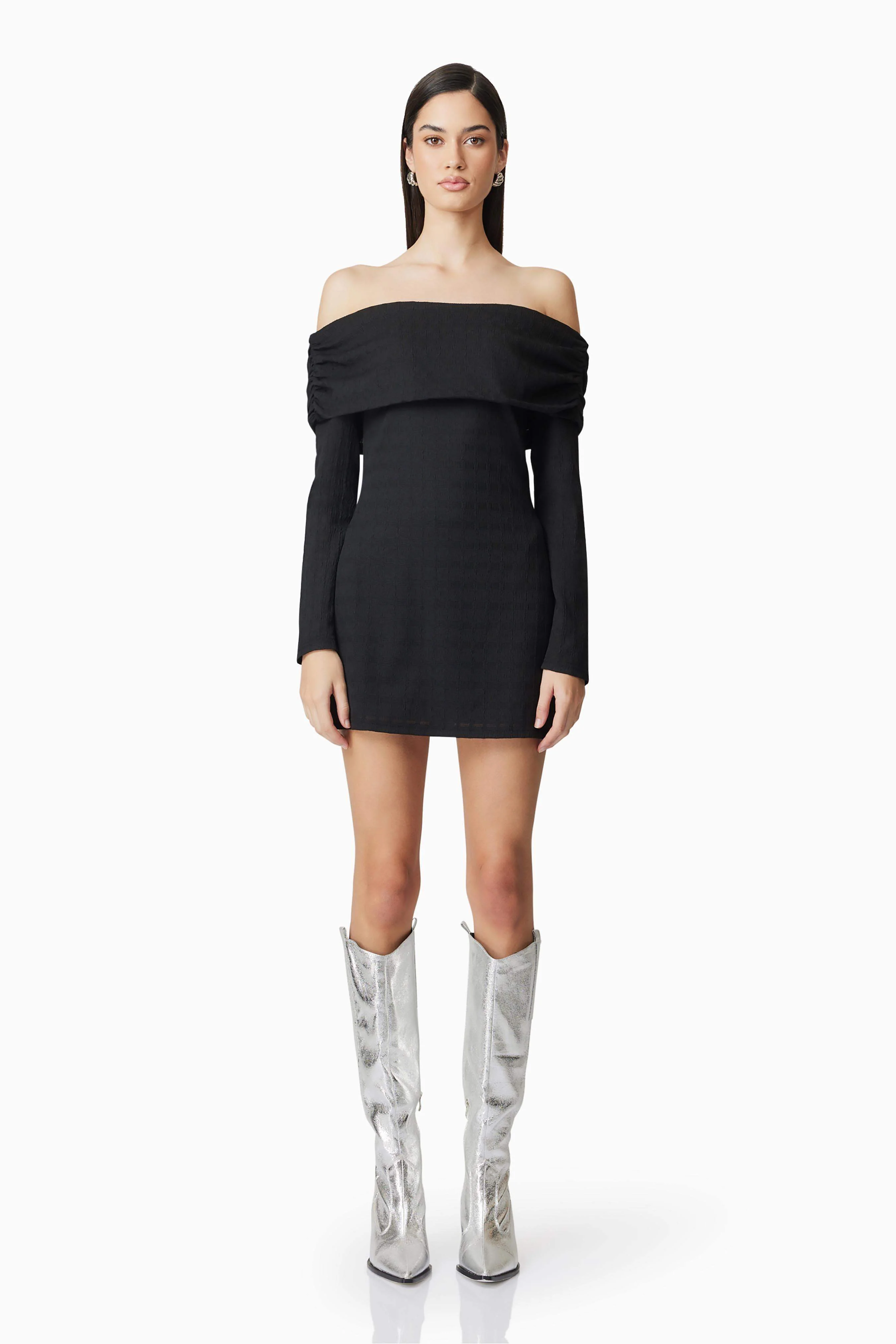 CURAAE Ari Off The Shoulder Mini Dress In Black