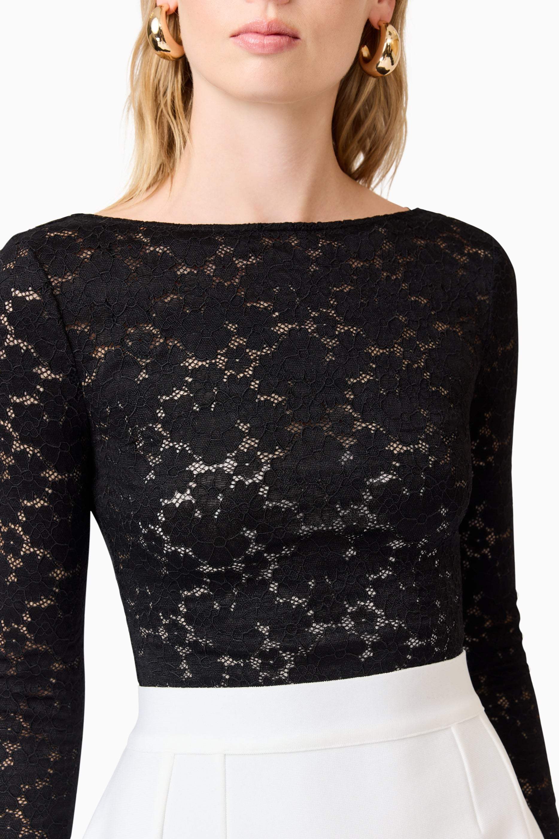 CURAAE Kira Stretch Lace Top In Black