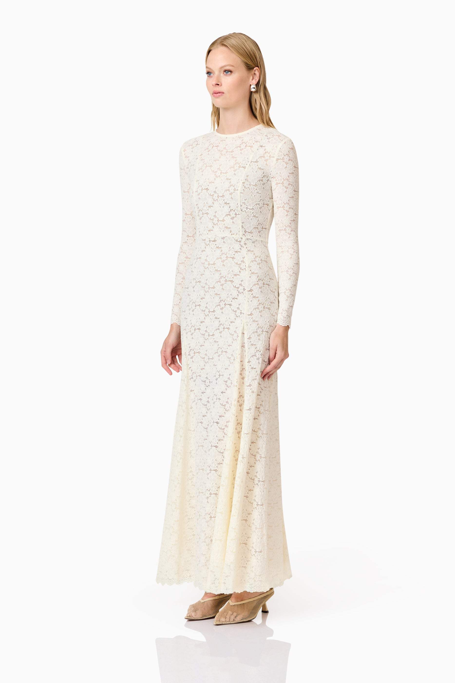 CURAAE Kira Stretch Lace Maxi Dress In White