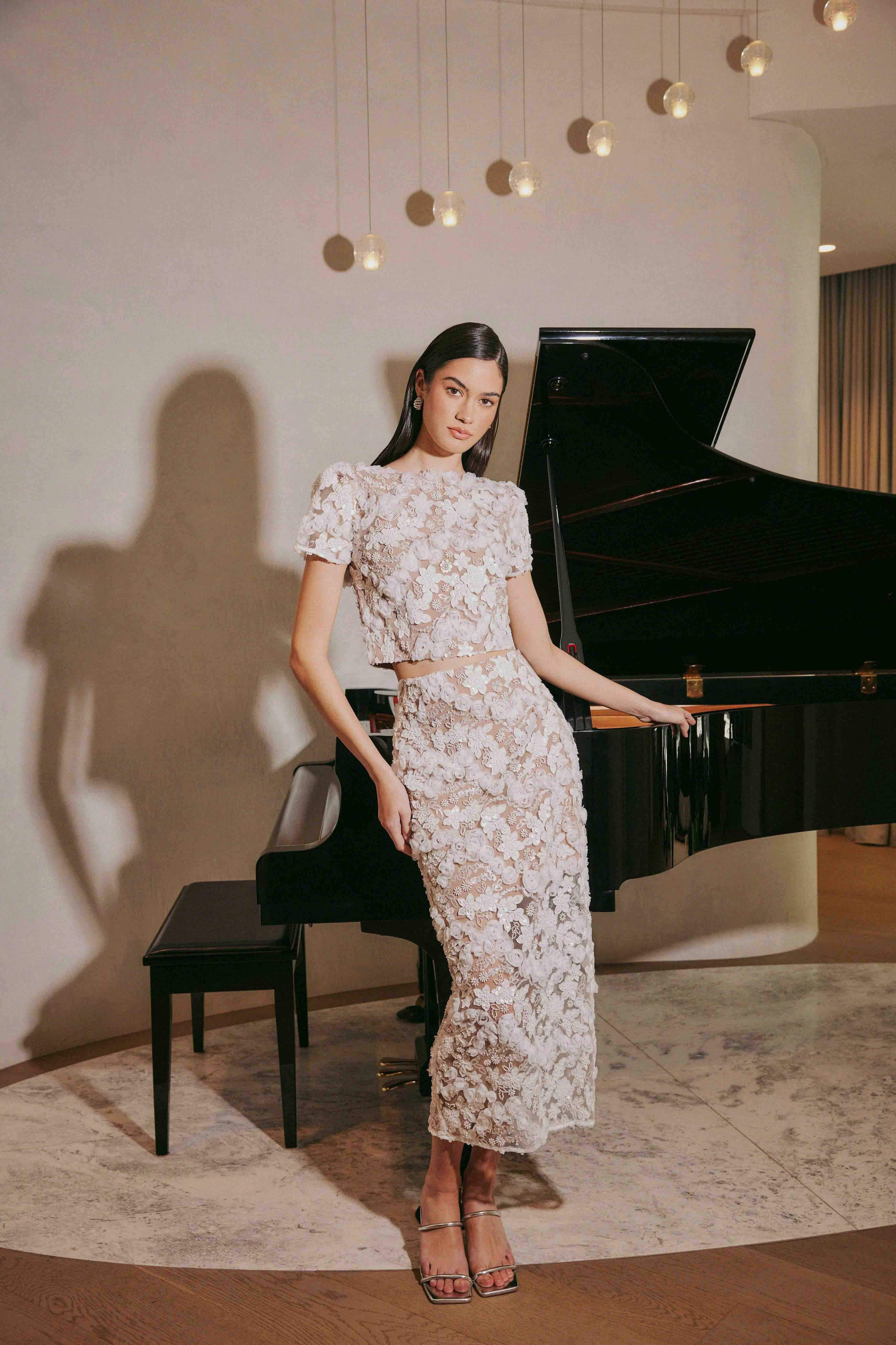 Vonni Sequin Set in White