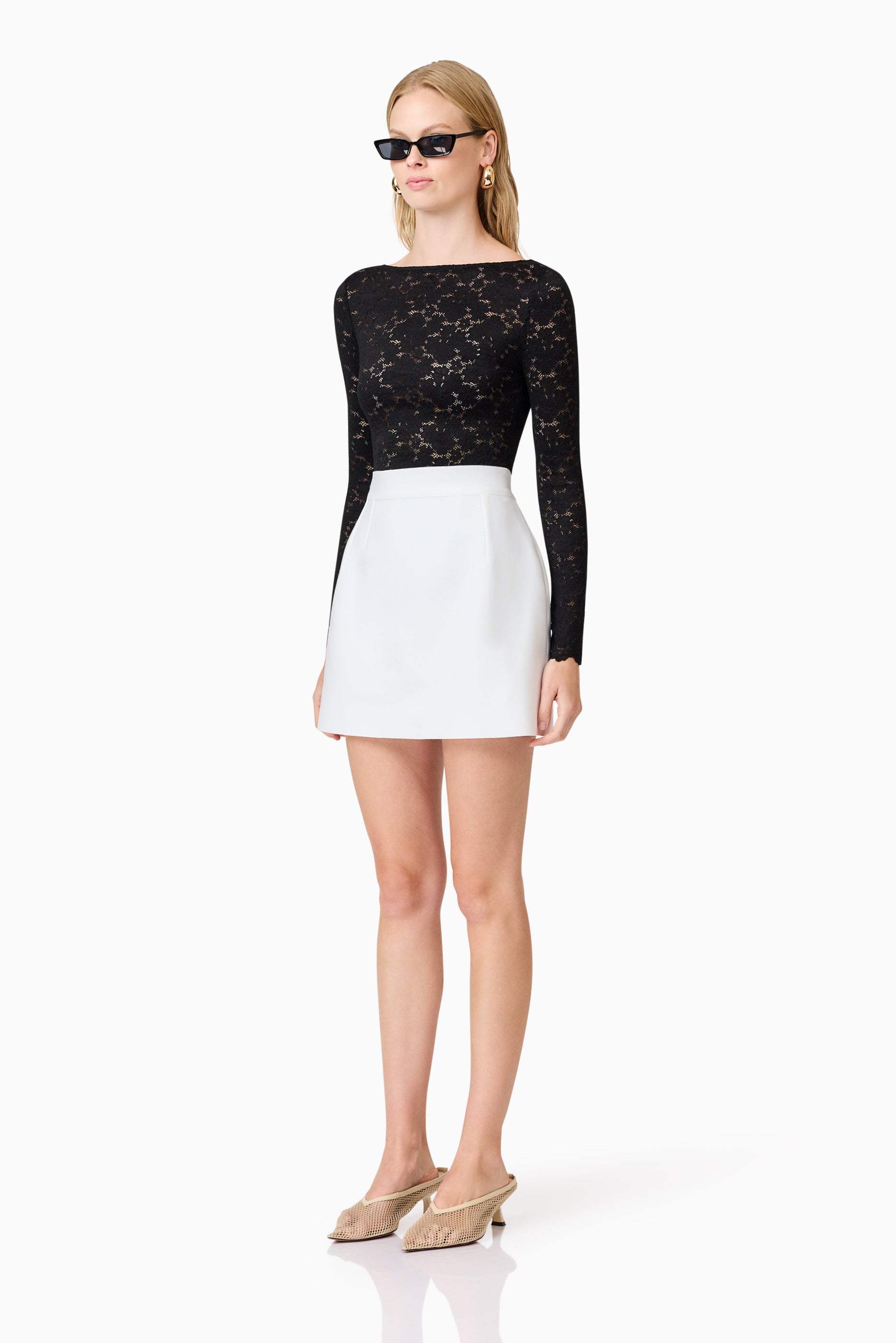 CURAAE Kira Stretch Lace Top In Black