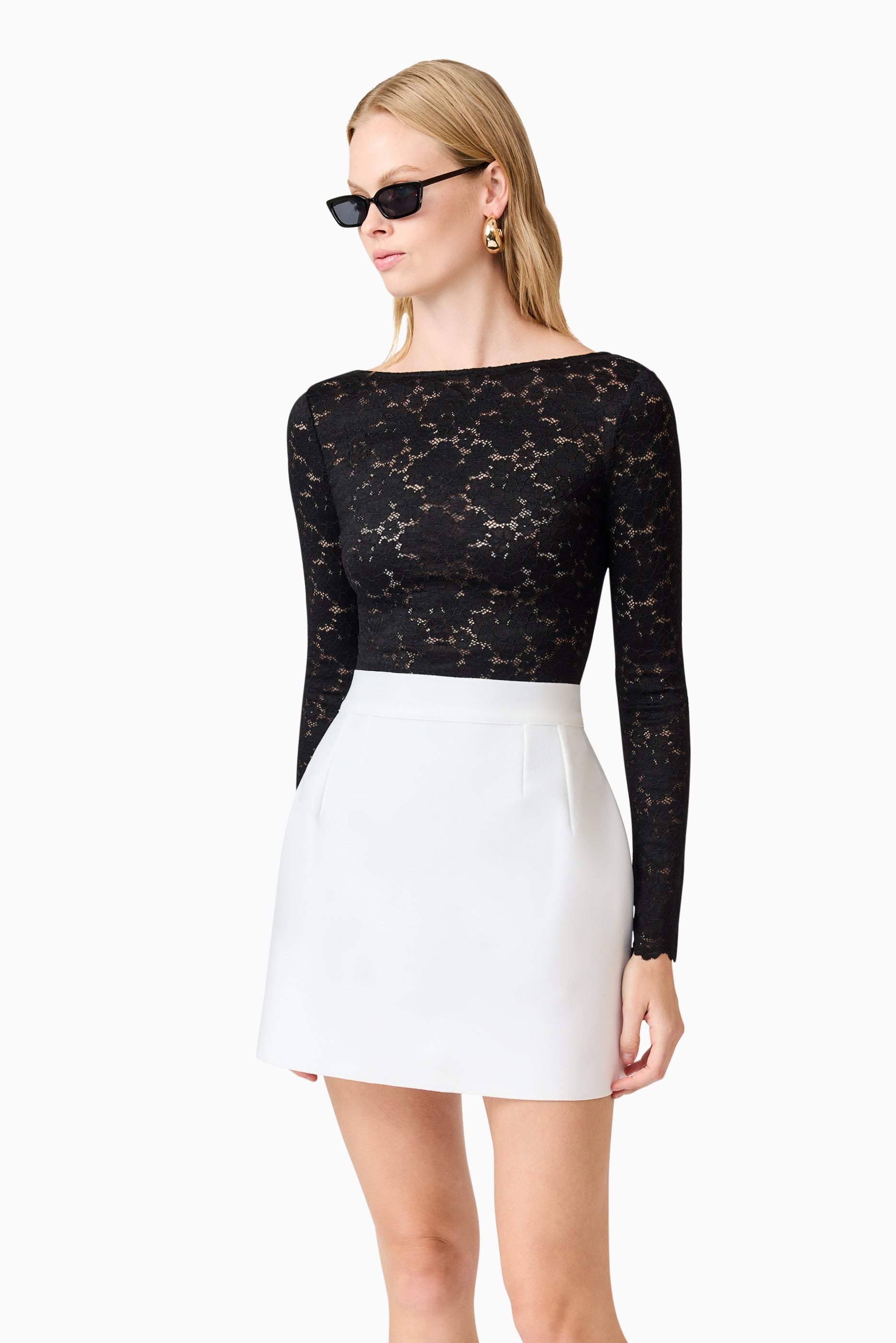 CURAAE Kira Stretch Lace Top In Black