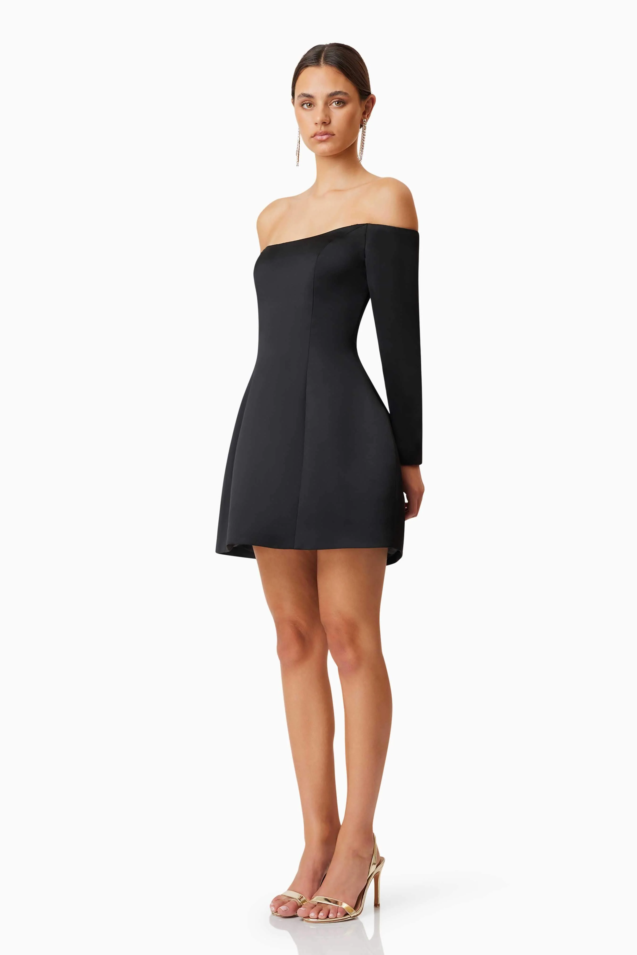 Vida Off The Shoulder Day Mini Dress In Black