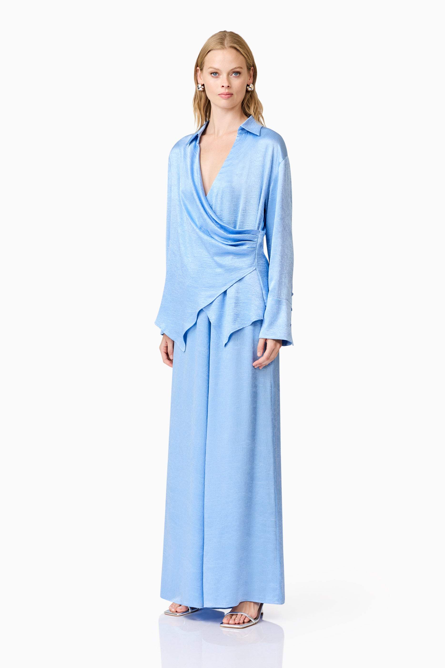 CURAAE Fleur Satin Shirt In Blue