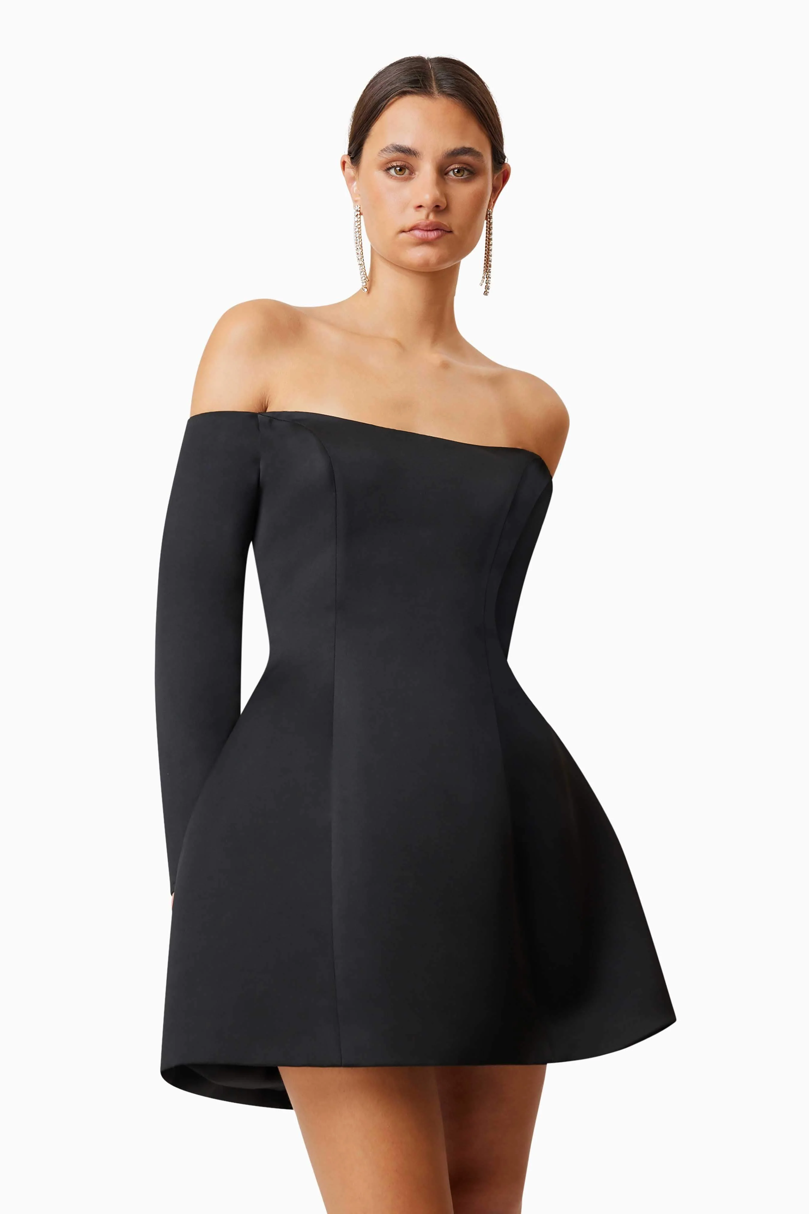 Vida Off The Shoulder Day Mini Dress In Black