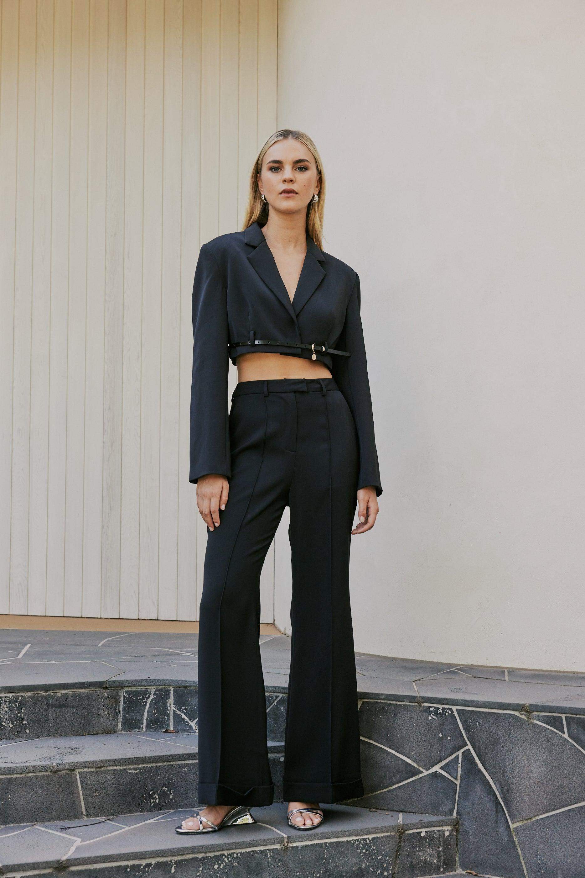 CURAAE Hazel Fit Flare Trouser In Black