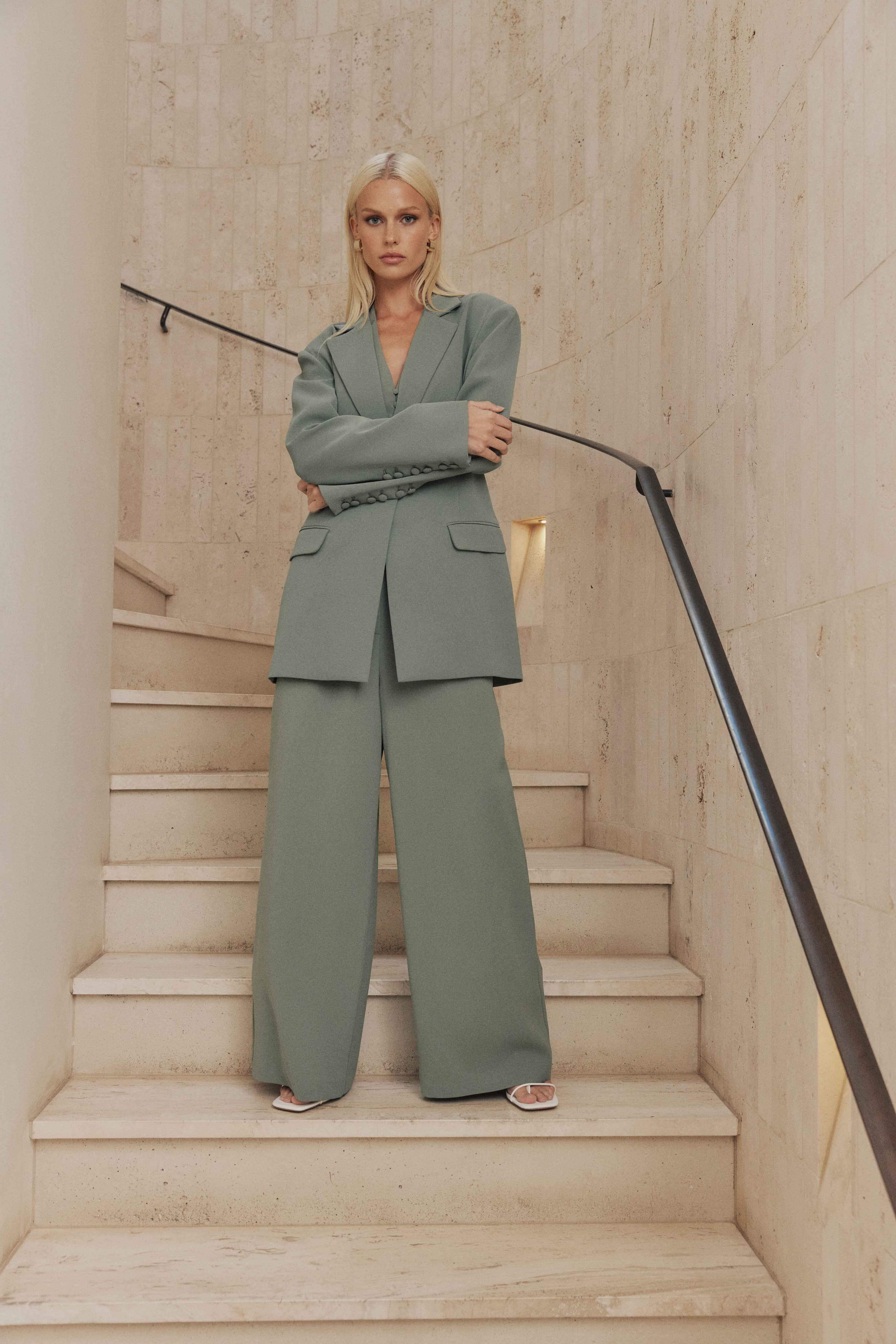 CURAAE Antara Slim Fit Blazer in Green